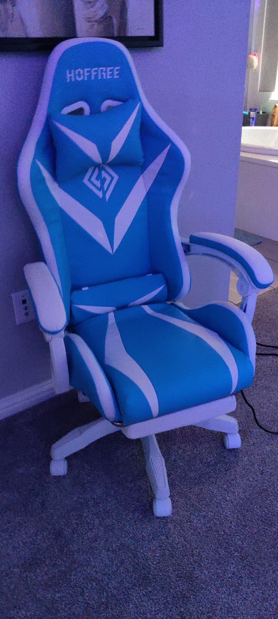HOFFREE Gaming Chair Massage with Bluetooth Speakers and Led Lights Ergonomic Computer Gaming Chair with Footrest Cute Video Game Chair for Gaming Room Light Blue and White customer photo 1