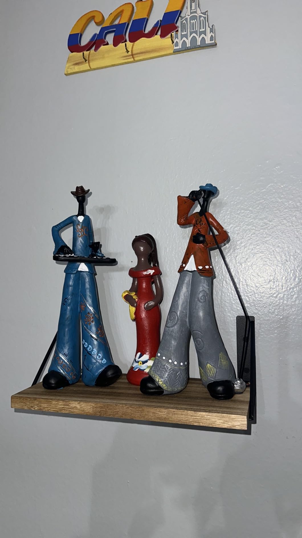 JIALINXIA Nostalgic Jazz Saxophonist Figurine, Resin Retro Saxophone Player Sculpture Home Office Desk Decor Ornament, Classic Melody Playing Statue Housewarming Gift customer photo 2