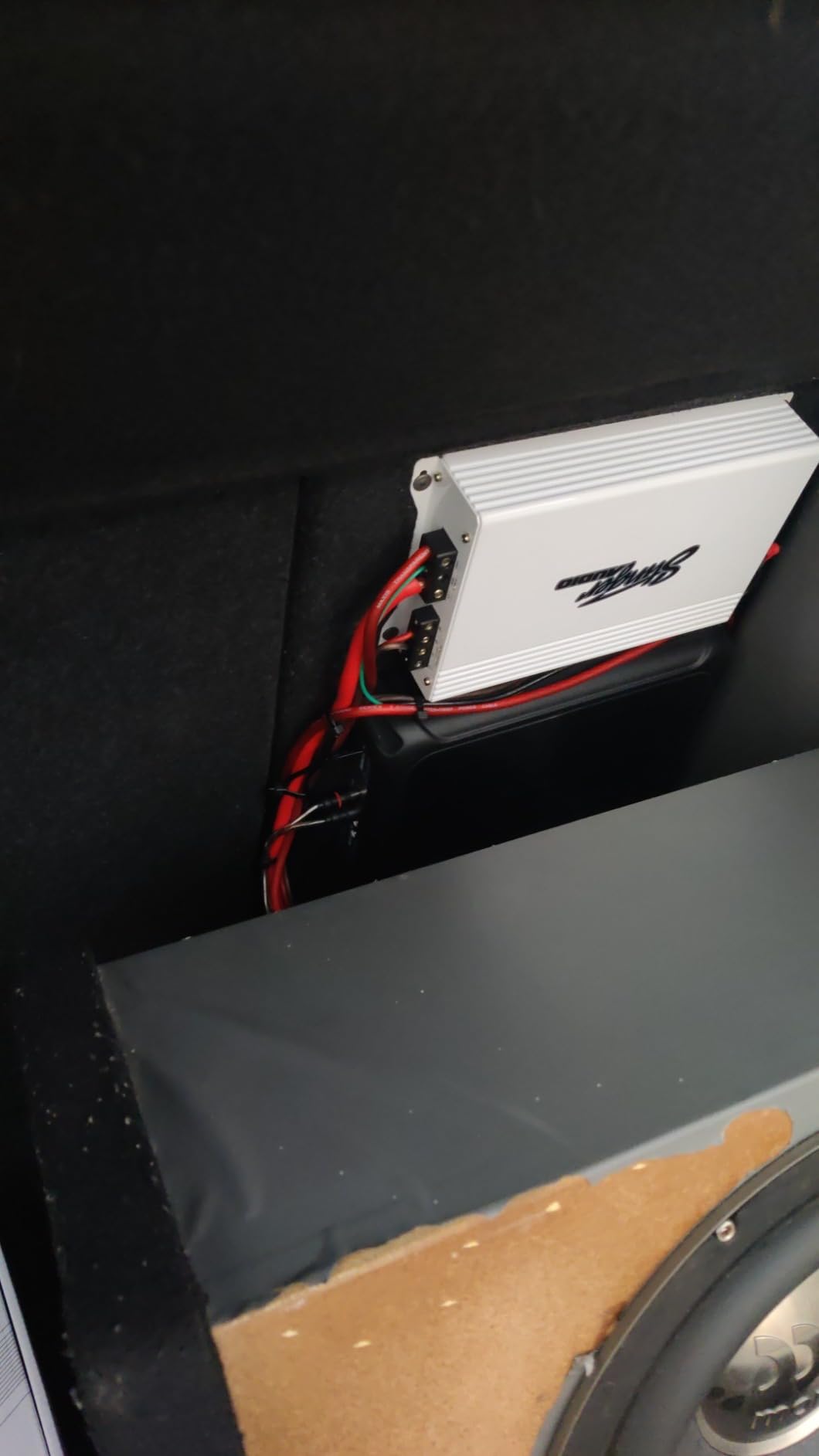 Stinger Audio MT-1000.1M Compact Marine Class D Monoblock 10000W RMS Subwoofer Amplifier with Bass Boost & Subwoofer Level Knob Controller for Boats, Pontoons, or 4x4 Off-Road Vehicle Car Audio Systems customer photo 1