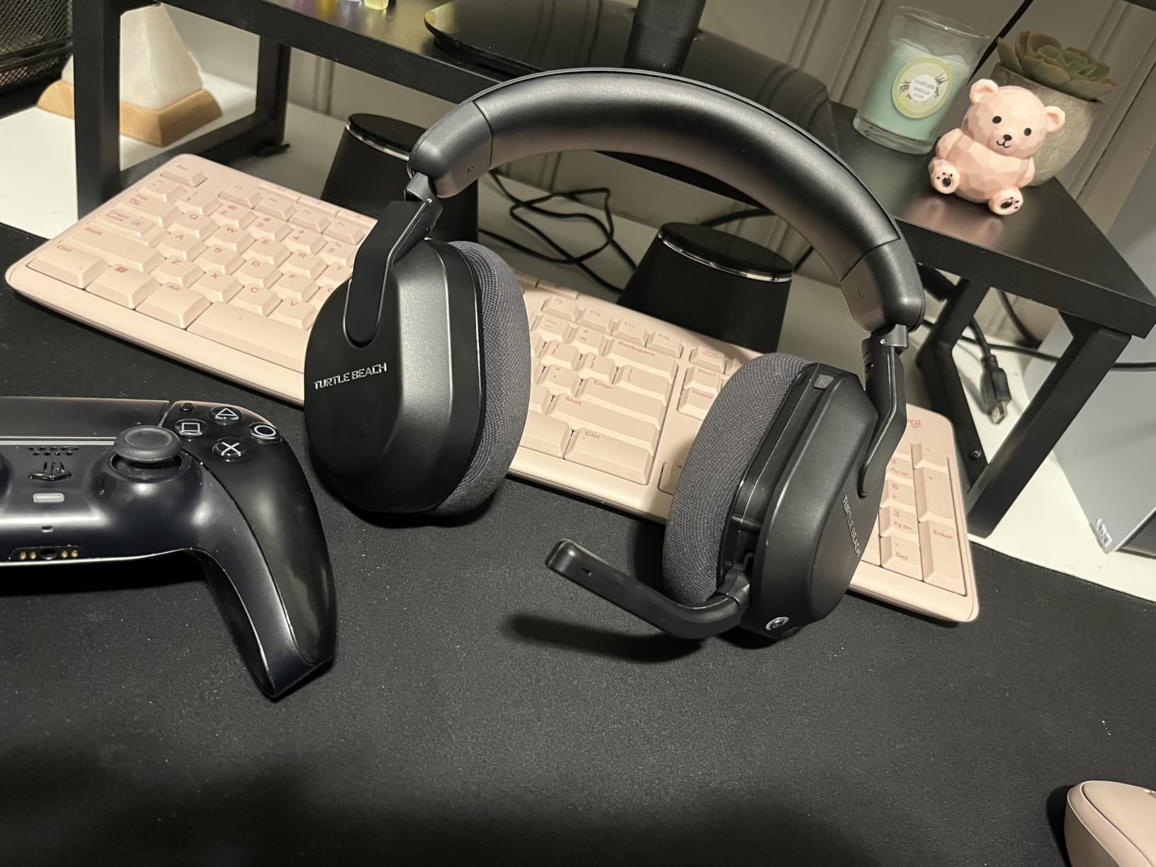 Turtle Beach Stealth 600 Wireless Gaming Headset for Xbox, PS5, PC, Mobile | Xbox Series X|S, Xbox One, PlayStation, PS4, Multiplatform, Bluetooth, 50mm Drivers, 80-Hr Battery, Flip-to-Mute Mic, White customer photo 1