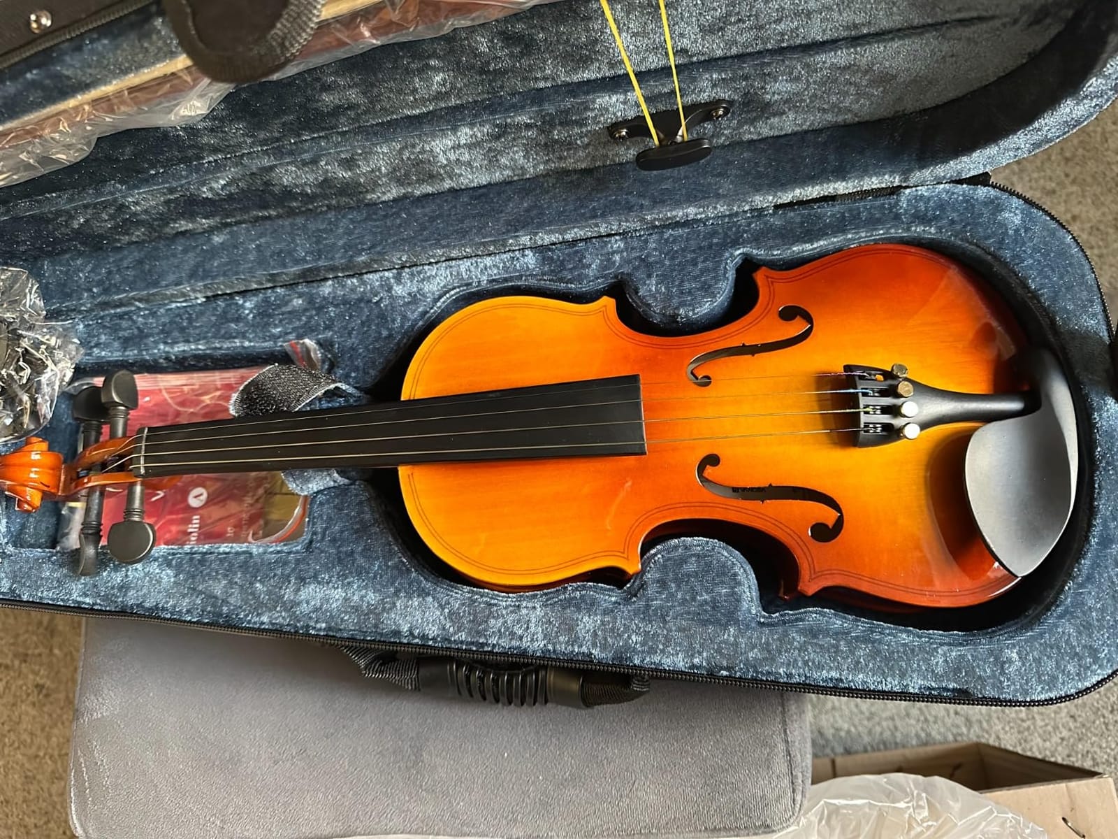Vangoa Violin 4/4 Full Set Size, Fiddle Solid Spruce Wood Tiger Pattern for Professional Advanced Intermediate Beginners Adults Student Starter Acoustic Violins Kit Outfit Ebony Fittings, Hard Case customer photo 2