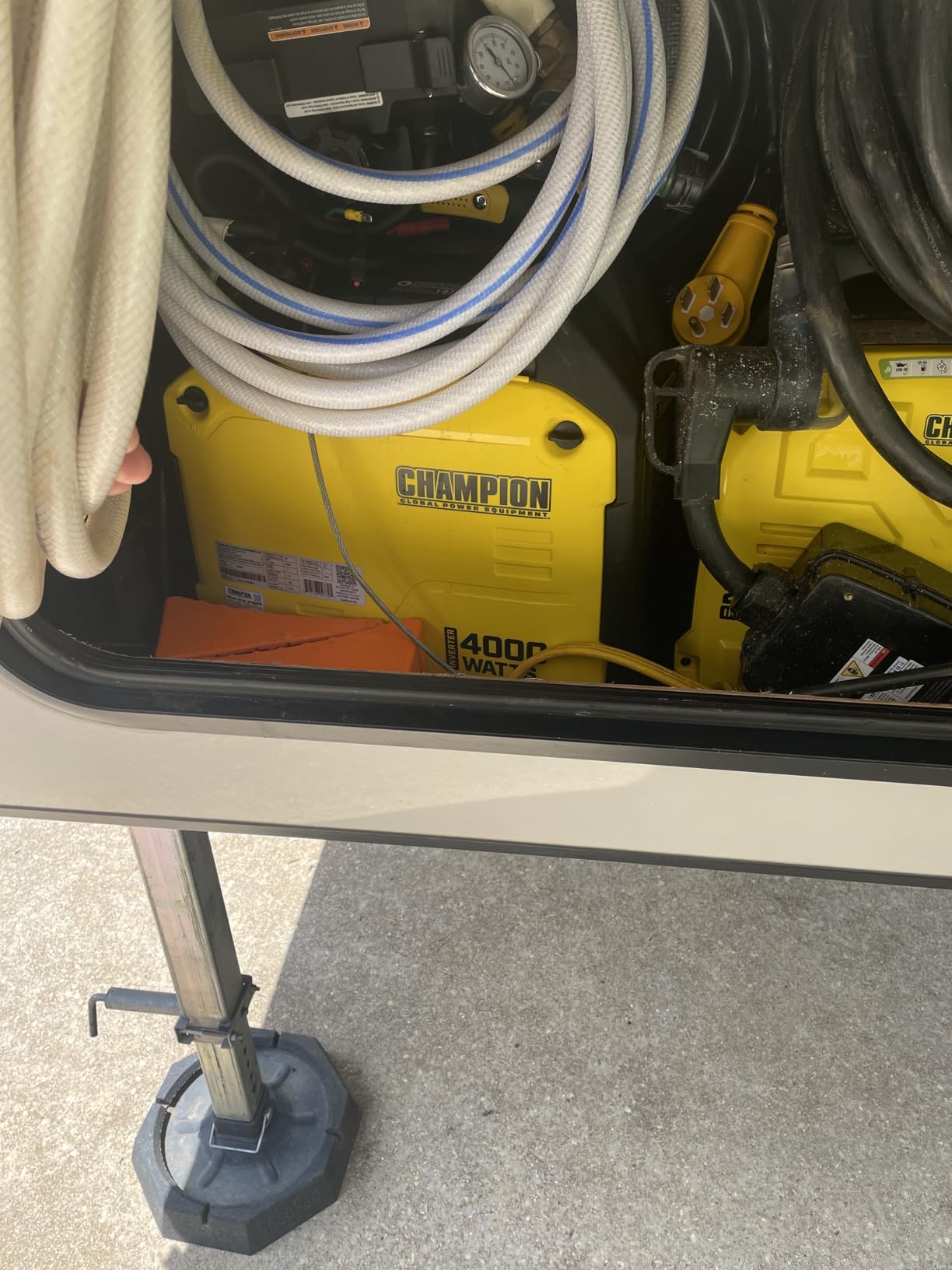 Champion Power Equipment 4000-Watt RV Ready Portable Inverter Generator with Quiet Technology and Free 3-Year Warranty customer photo 2