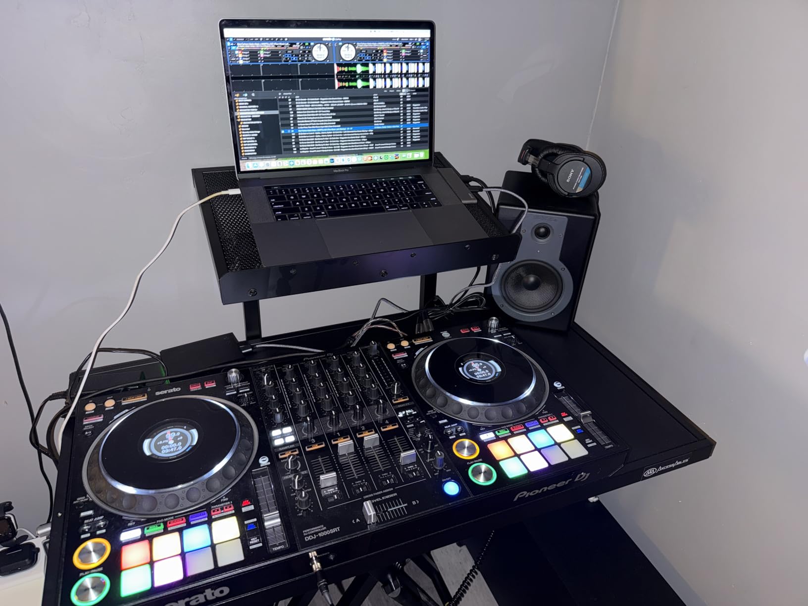 AxcessAbles Portable Two-Tier DJ Table Stand| Two Tier Piano Keyboard Stand for Sheet Music and Tablet | DJ Laptop and Controller Stand | Music Production Workstation | Booth Stand customer photo 2