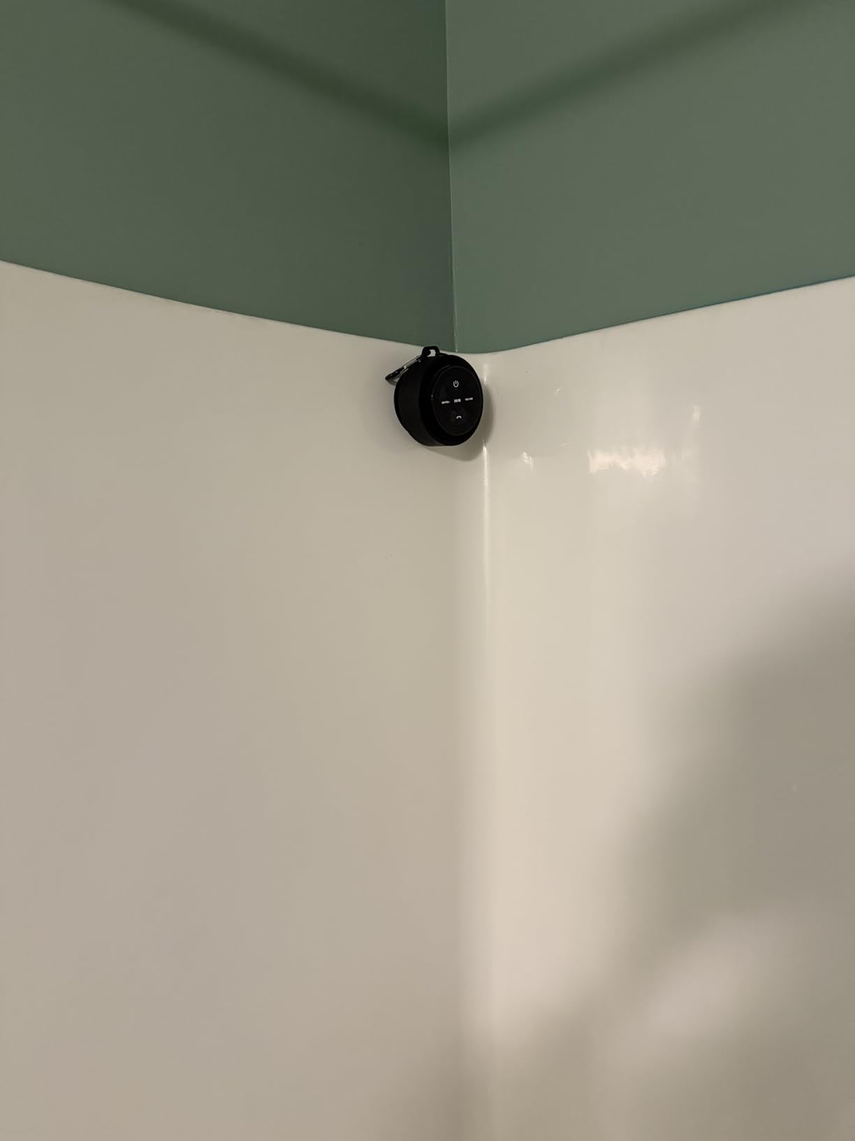 XLEADER Pro Shower Speaker (Upgraded) Certified IPX7 Waterproof Bluetooth Speaker, 8W Crystal Sound & Rich Bass, 15H Playtime, with Suction Cup, Silicone Lanyard customer photo 2