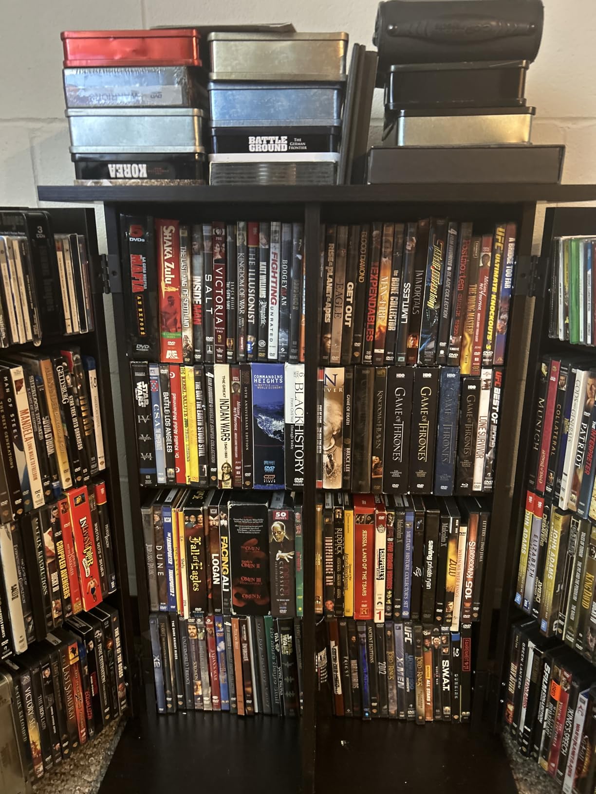 VEVOR Media Storage Cabinet, DVD Cabinet with Doors and Shelves, CD Storage, Adjustable DVD Shelf, Protects & Organizes Music, Movie, Video Games or Collections-Espresso customer photo 1