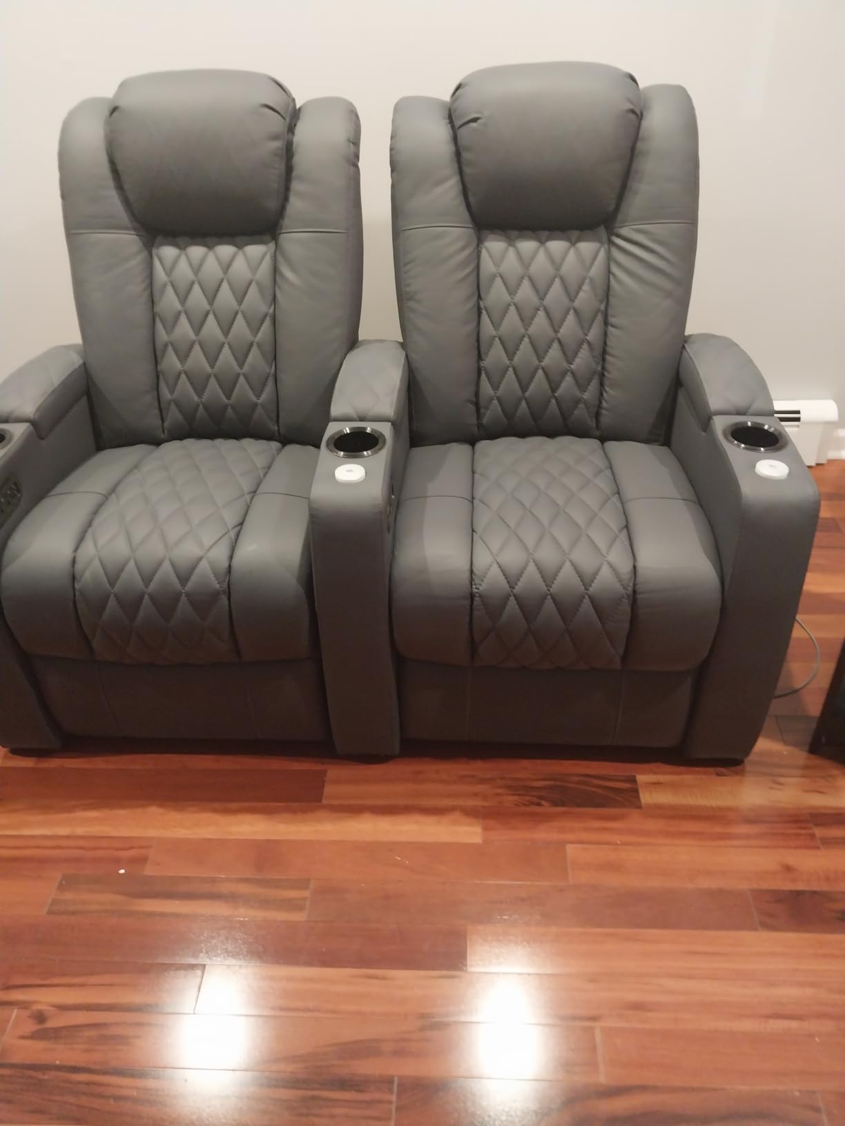 comfiroom Top-Grain Leather Home Theater Seating, Dual-Motor Power Recliner | Classic Series Black Zero Gravity Motorized Theater Chair with USB-C Charging, Adjustable Headrest, Tray Table, Row of 3 customer photo 2