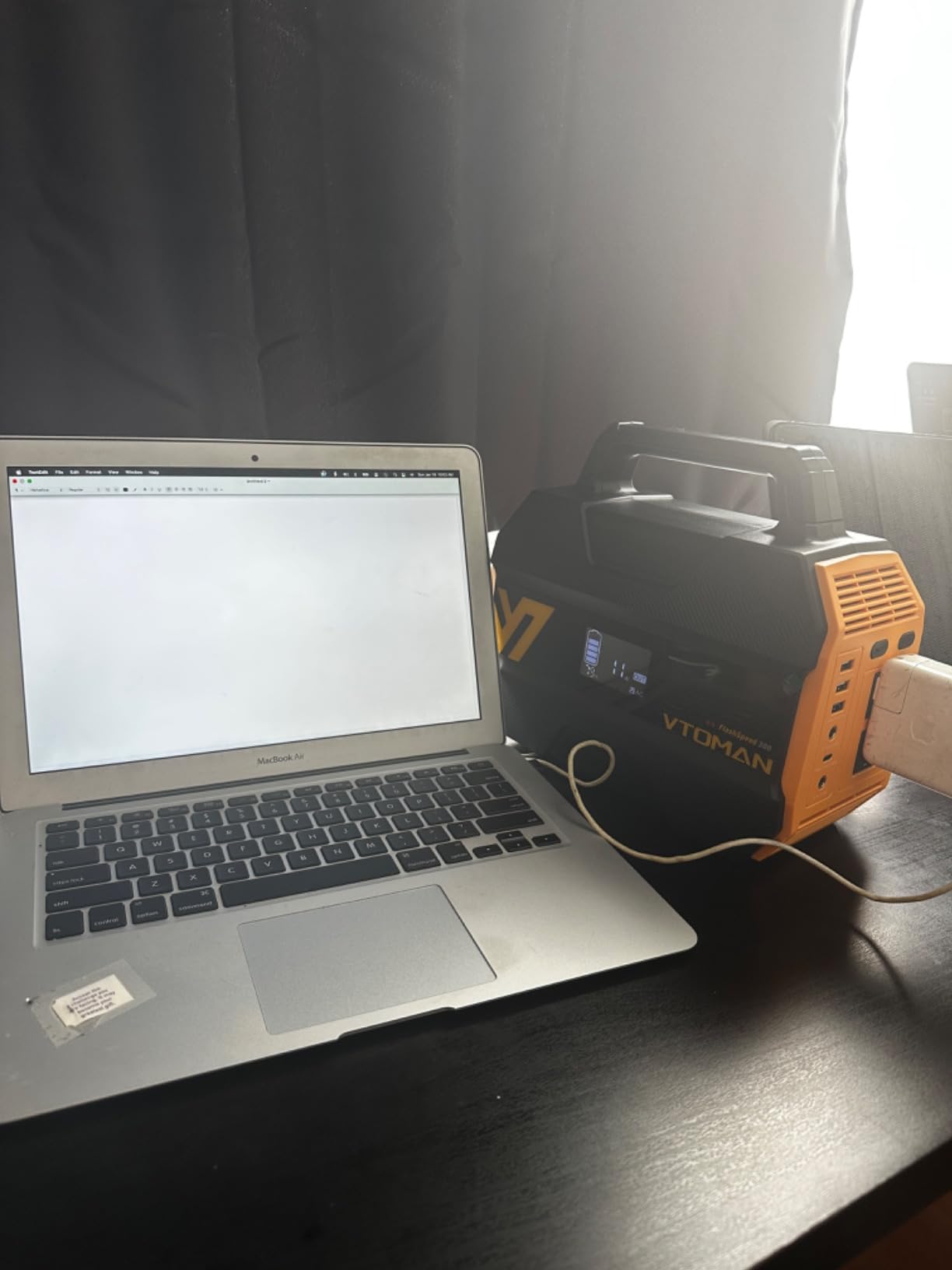 VTOMAN FlashSpeed 300 Portable Power Station, 300W 230Wh LiFePO4 Battery customer photo 1