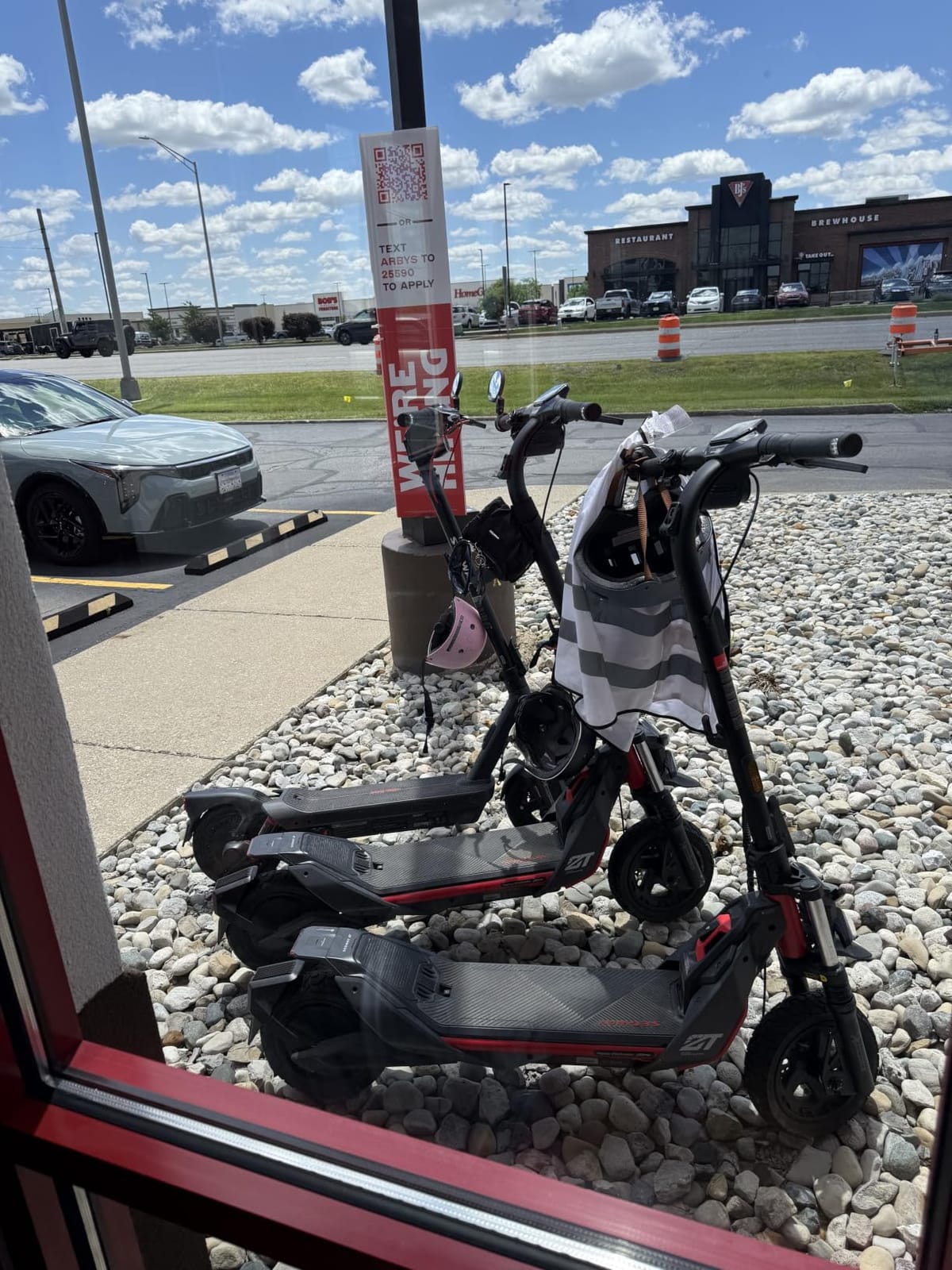 Segway ZT3 Pro Electric Scooter, Up to 24.9 MPH, 43.5-Mile Range, 1600W Peak Motor, Dual Suspension, Flash Charge, Off-Road Scooter for Adults UL Certified (UL2272/2271) customer photo 2