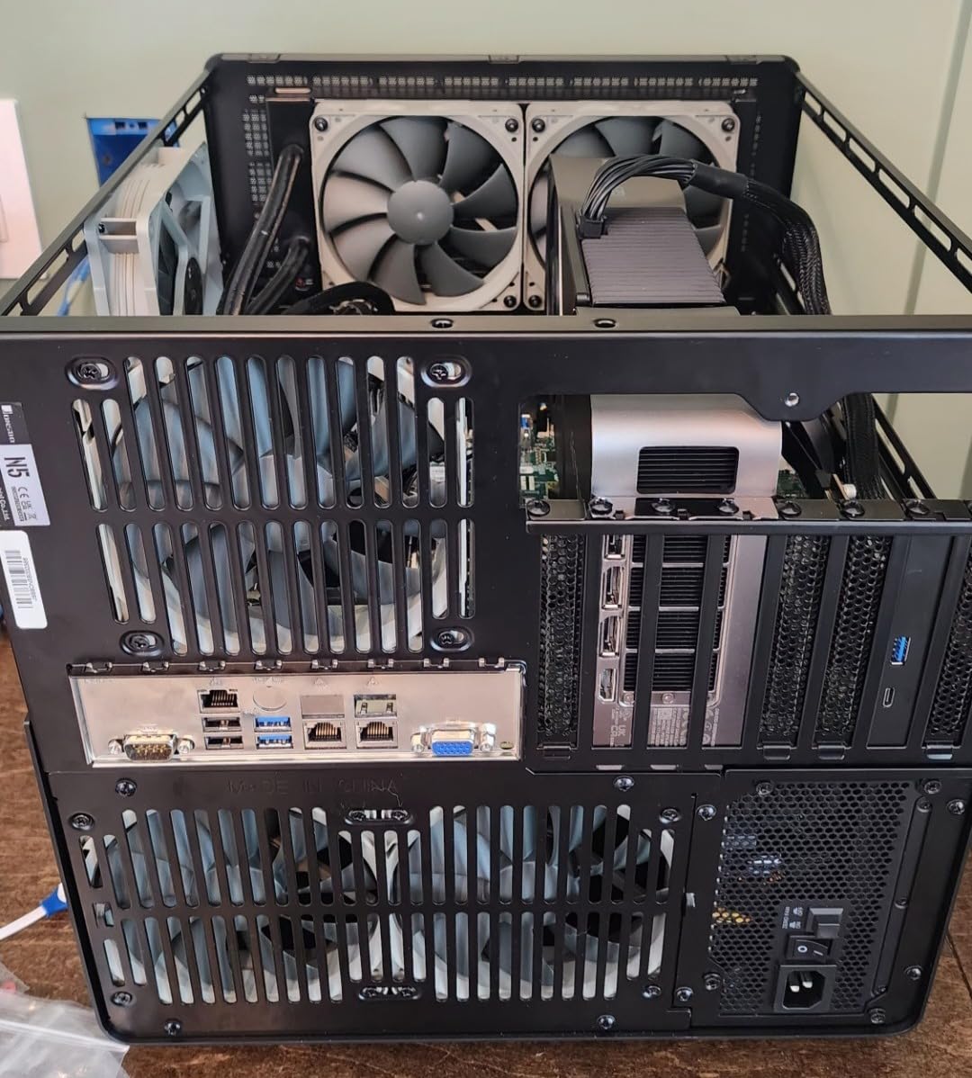JONSBO N5 NAS PC Case, E-ATX, 12HDD+4SSD Drive Bay, Supports Max. 4 GPU, Solid Wood Veneer Home Server Case customer photo 1
