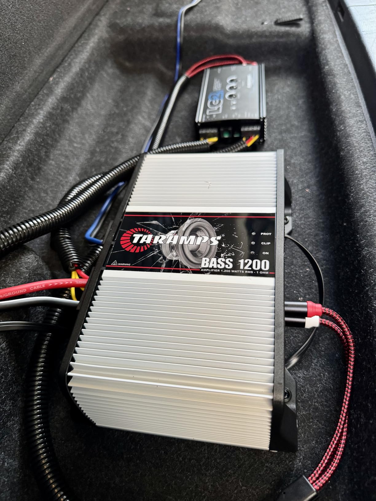 Taramps BASS 1200 1 Ohm 1 Channel Mosfet Amplifier 1200 Watts RMS, Monoblock, Crossover, Bass Boost, RCA/High Level Input, Class D, Car Audio System Monitor Level Remote Included, Great for Subwoofers customer photo 1