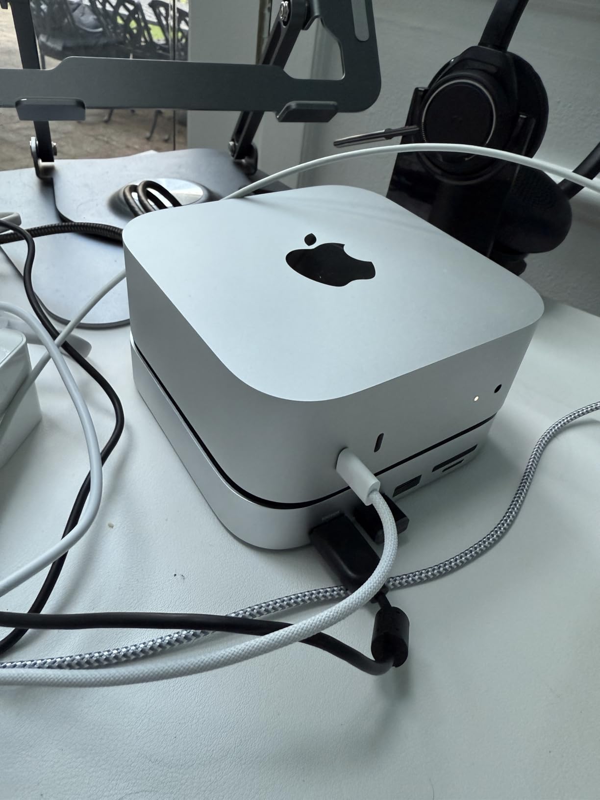 Apple 2024 Mac mini Desktop Computer with M4 chip with 10-core CPU and 10-core GPU: Built for Apple Intelligence, 16GB Unified Memory, 512GB SSD Storage, Gigabit Ethernet customer photo 1