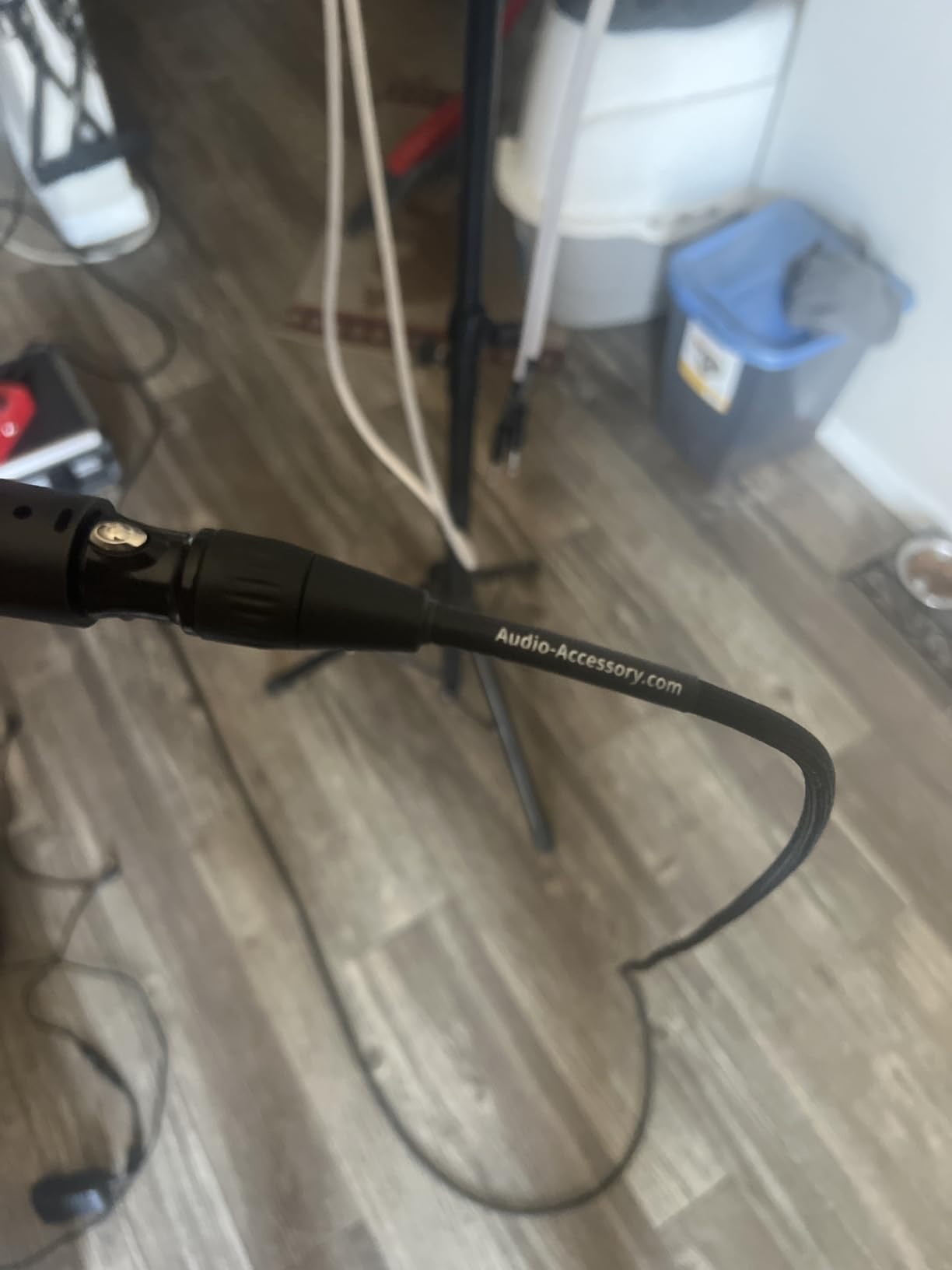 AA AUDIO ACCESSORY Gold Series Star Quad XLR Cables 10ft Handmade Mic Cord | Gold Plated Neutrik Connectors Microphone Cord, Kevlar-Reinforced Nylon Braided, 100% Coverage OFC Braided and Al-Foil Shield customer photo 1