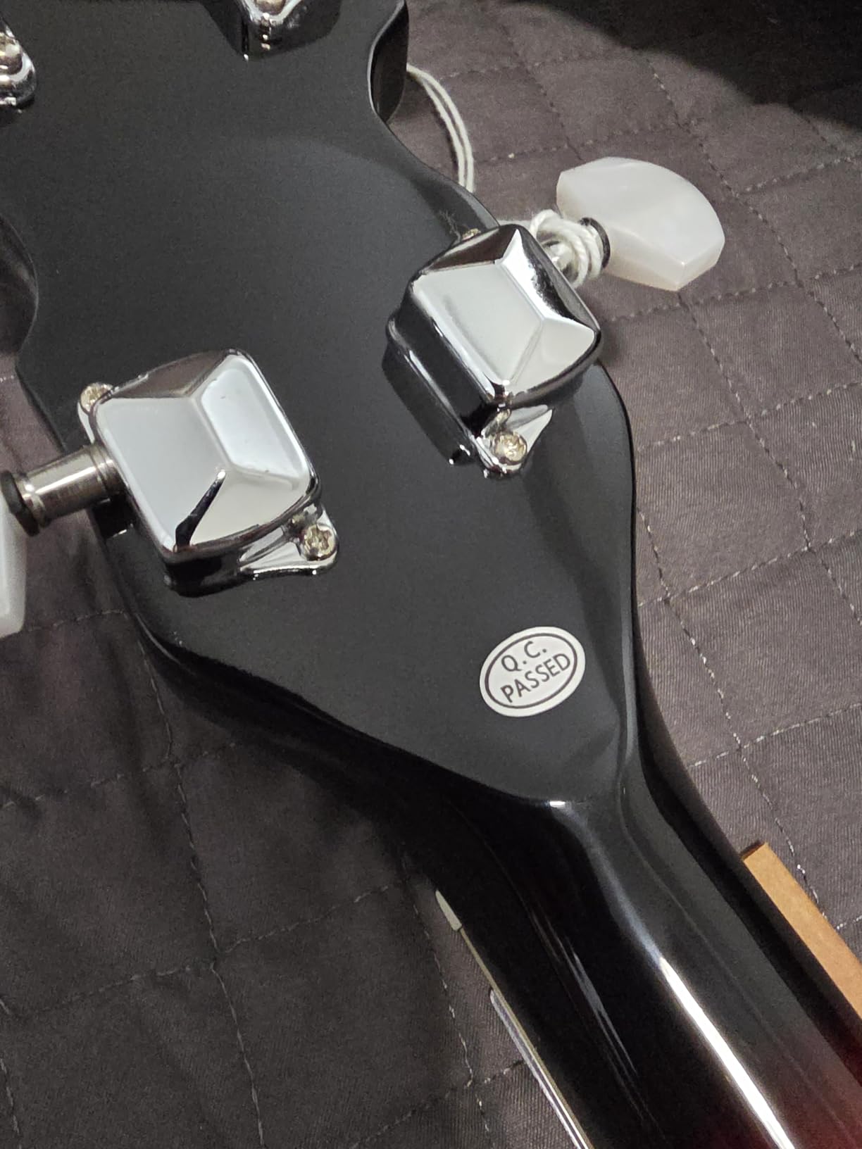 AKLOT Full-Sized Banjo with Remo Head: 38'' 5 String Banjo Set with Removable Resonator, Geared 5th Tuner, 24 Brackets, Deluxe Beginner Kit with Gig Bag, Strings, Strap, Picks, Tuner, Bridge Ruler customer photo 1