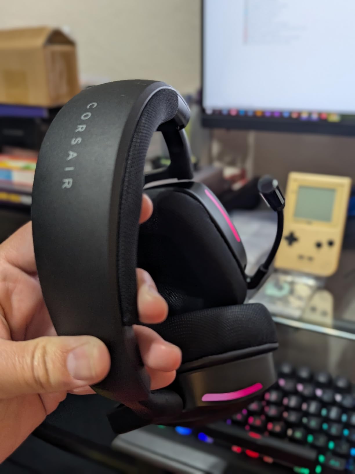 Corsair Void v2 Wireless Gaming Headset with Bluetooth for PC, PS5, PS4, Switch, Mobile - Dolby Atmos, 70 Hr Battery, Dual Wireless, Lightweight, Fast Charging - Carbon customer photo 1