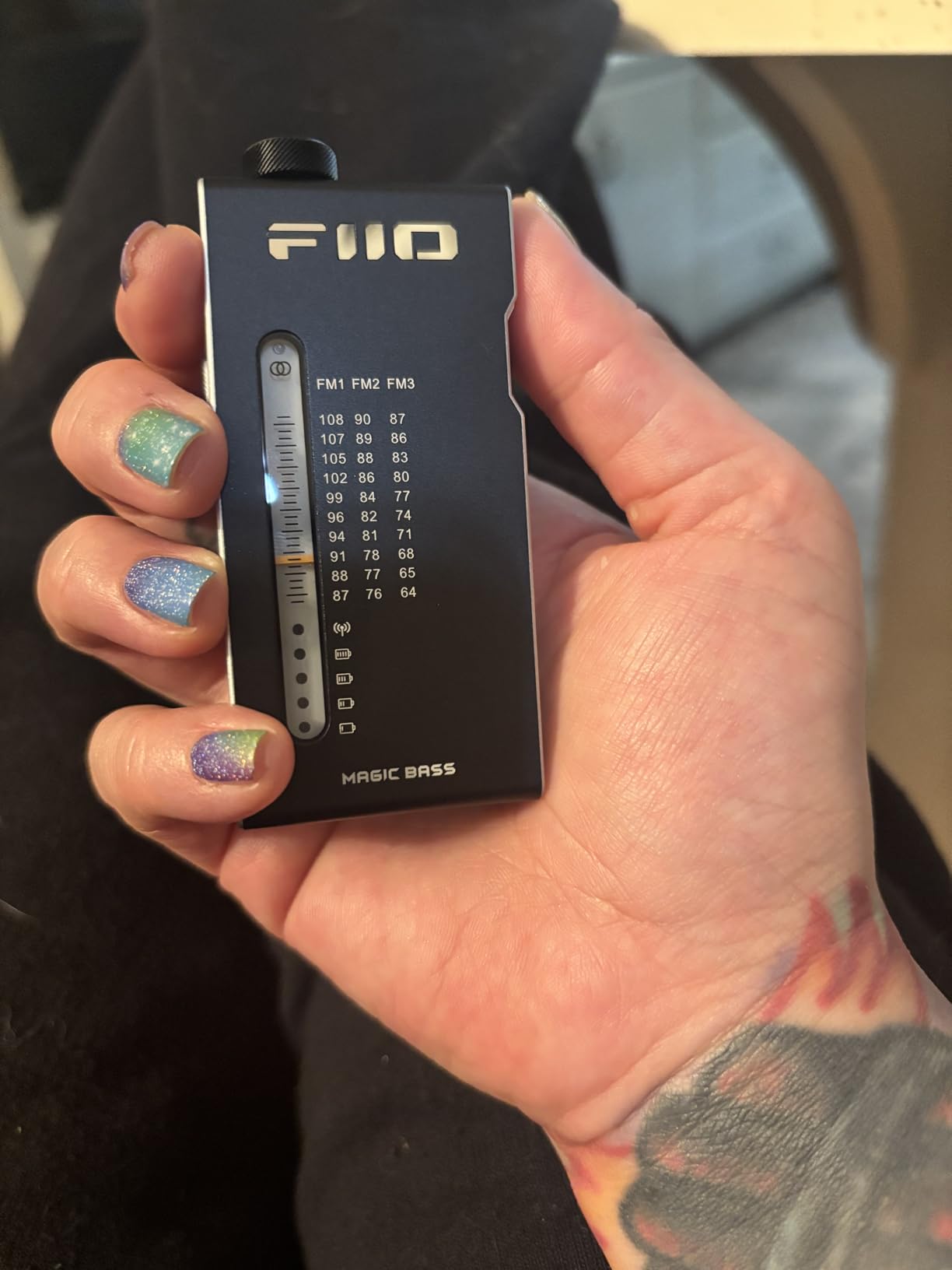 FiiO RR11 Portable HiFi FM Stereo Radio Receiver with Analog PVR Tuning, BASS+3D Sound Effects, 64MHz-108MHz (Red, Hi-Res Audio Certified) customer photo 1