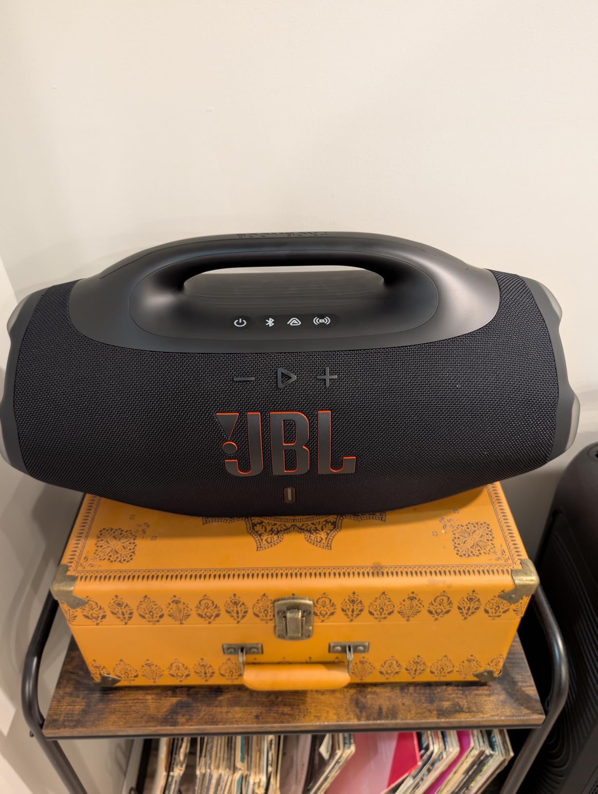 JBL Boombox 4 Portable Bluetooth Speaker, Waterproof, Deep Bass, Black, Up To 34 Hours Playtime, IP68 Dustproof, AI Sound Boost For Louder Clearer Audio, Ideal For Beach, Pool, Boat And Outdoor Party customer photo 1