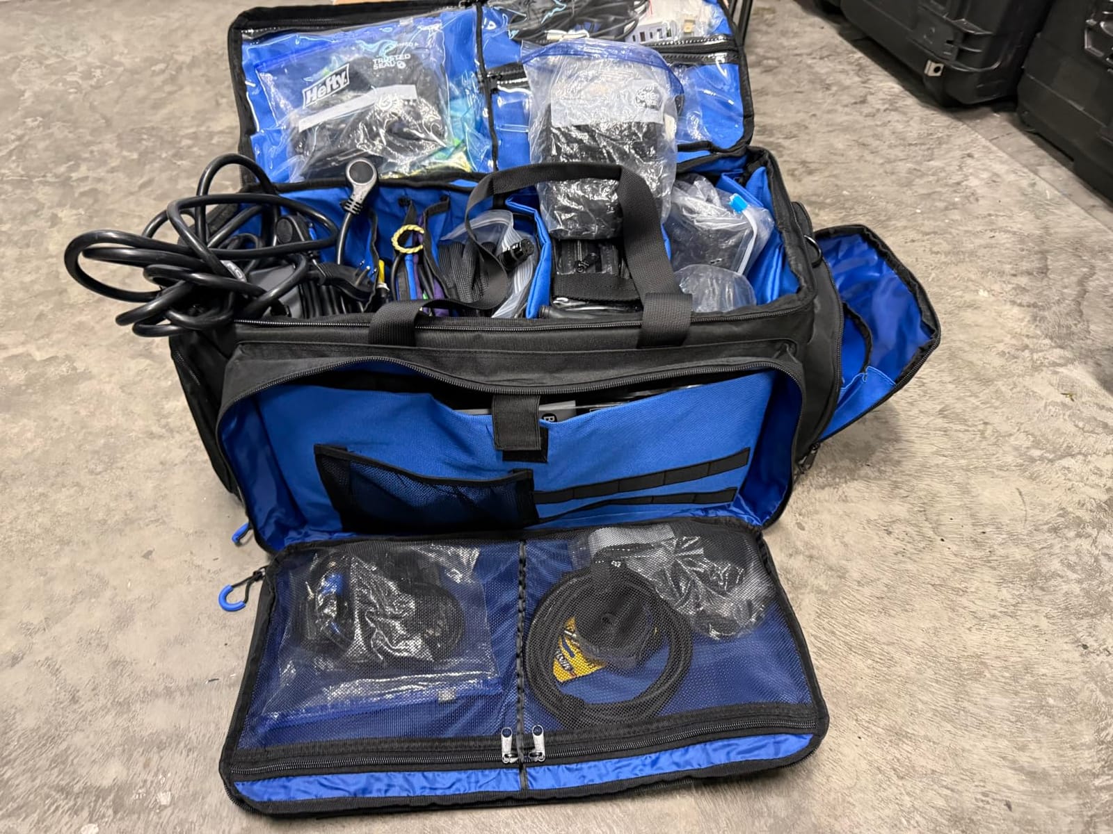 Large Dj Cable Bag with Detachable Dividers, Bottom Pad customer photo 1