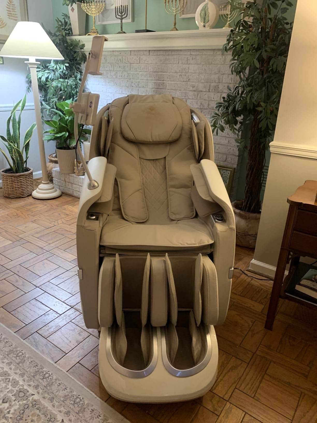 KoziSense A18 Zero Gravity Full Body Massage Chair with Heat customer photo 2