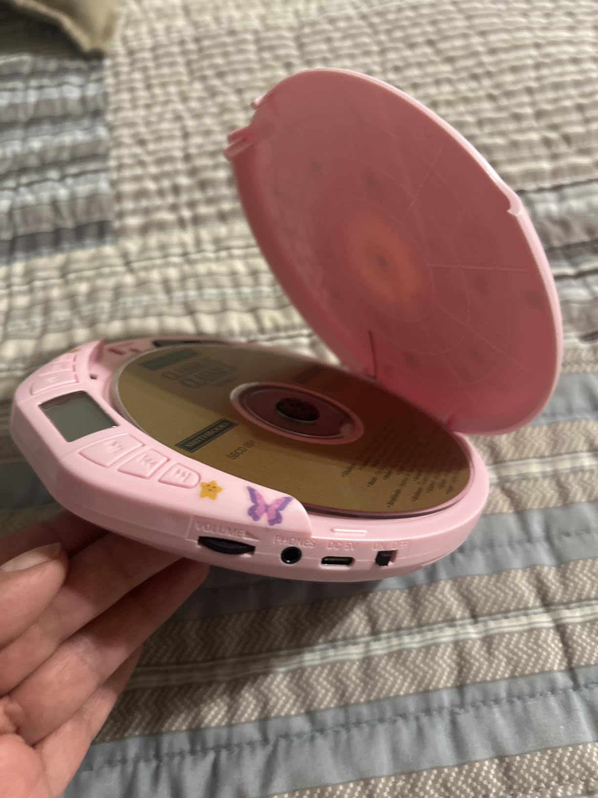 Gueray Portable CD Player with Earphones, CD Discman for Car Home | LCD display, Anti-Skip shockproof protection, PROG memory, repeat playback, personal music use, no bluetooth radio speaker customer photo 2