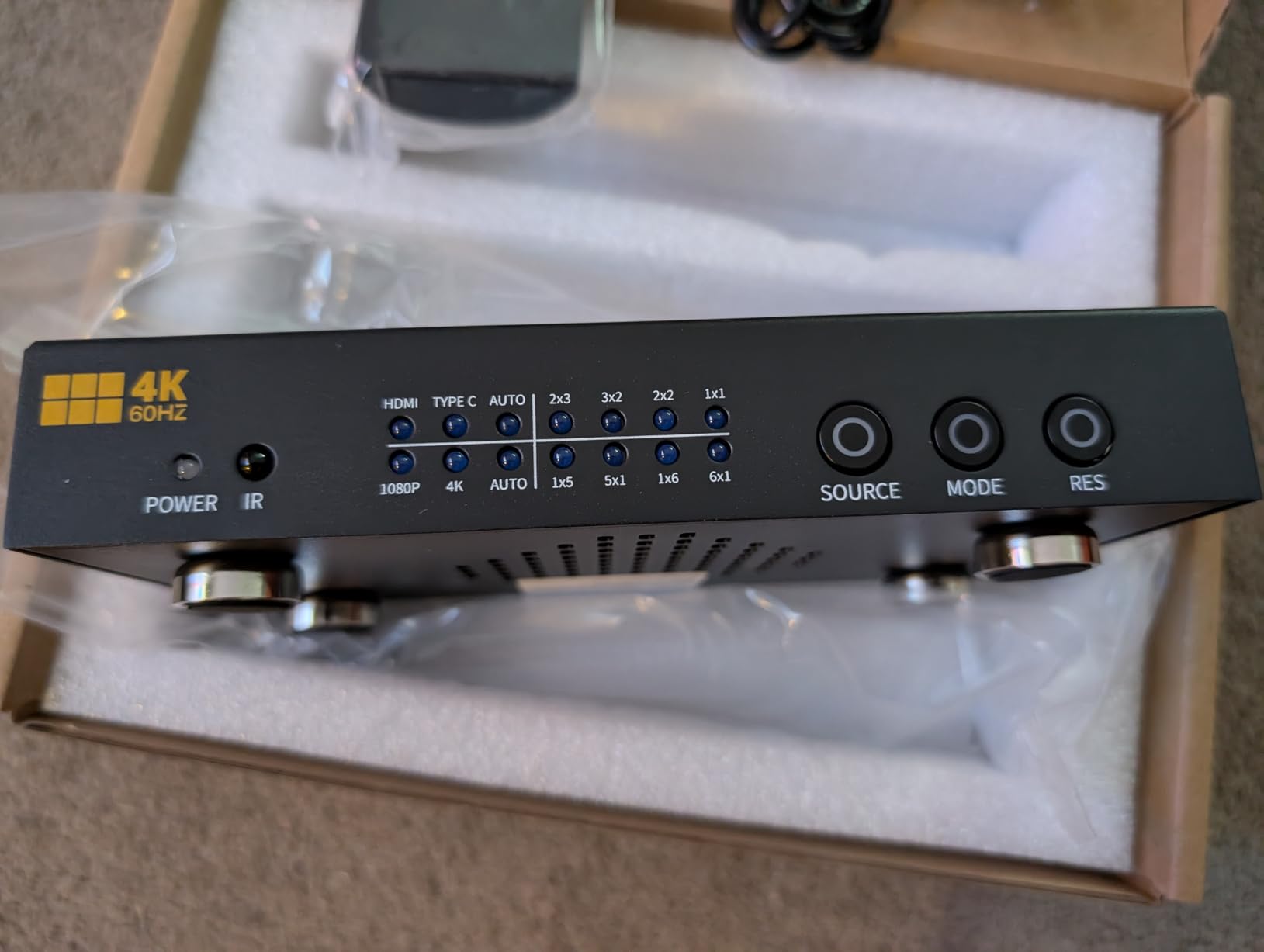 ISEEVY 4K60 Video Wall Controller 2X3 3X2 UHD TV Wall Controller 2X2 1X5 5X1 1X6 6X1 Support HDMI USB-C 4K60 Inputs and 6X HDMI 4K Outputs for max 6 TVs into 1 Wall customer photo 1