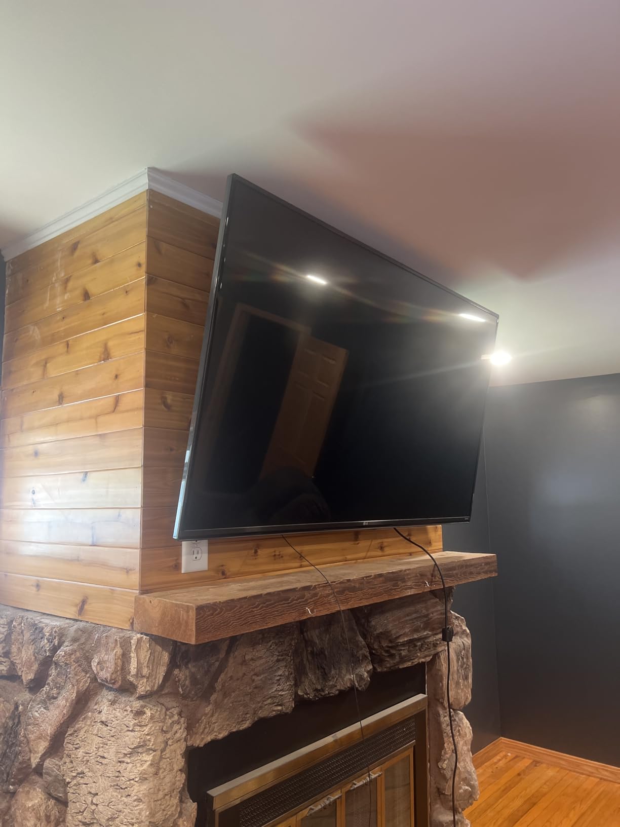 monTEK Heavy Duty Full Motion TV Wall Mount for 60-120 Inch Extra Large TVs | Holds 265 lb, 4X load tested; 27.7 in extension, +/-60° swivel and tilt; max VESA 900x600, fits 12-24 in wood studs customer photo 1