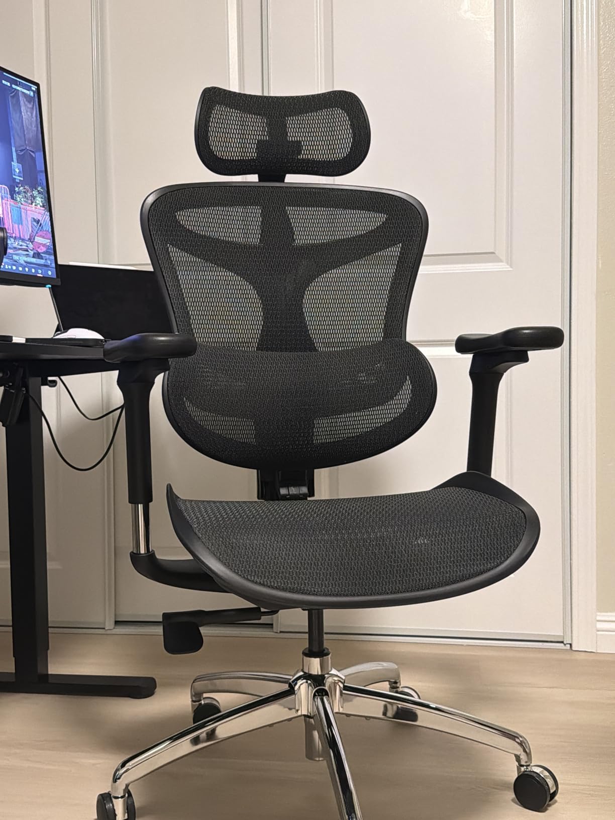 SIHOO Doro C300 Ergonomic Office Chair with Footrest, Soft 3D Armrests | Dynamic Lumbar Support for Home Office Chair, Adjustable Backrest Desk Chair, Swivel Big & Tall Computer Chair, Black customer photo 1