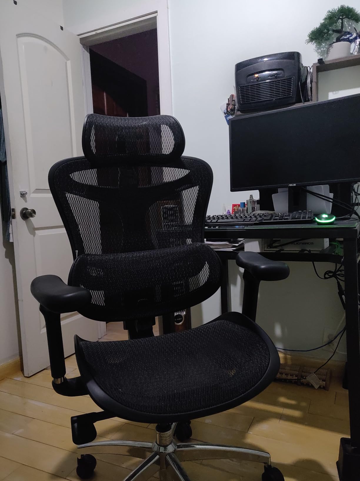 SIHOO Doro C300 Ergonomic Office Chair with Footrest, Soft 3D Armrests | Dynamic Lumbar Support for Home Office Chair, Adjustable Backrest Desk Chair, Swivel Big & Tall Computer Chair, Black customer photo 2