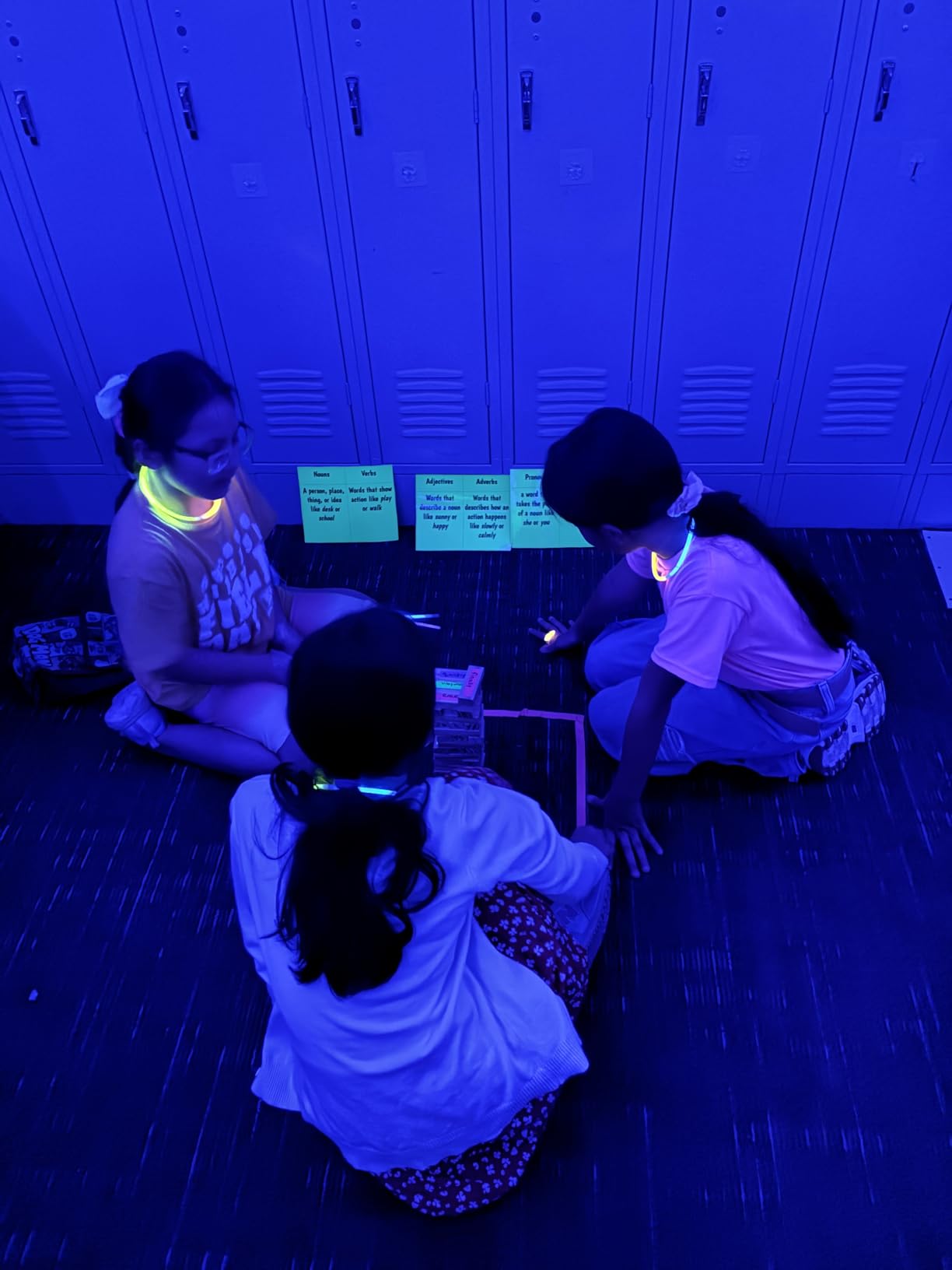 4 Pack LED Black Light Bulb 9W, A19 E26 Base, Party Glow Decor, Fluorescent Poster, 385-400nm, 120V customer photo 1