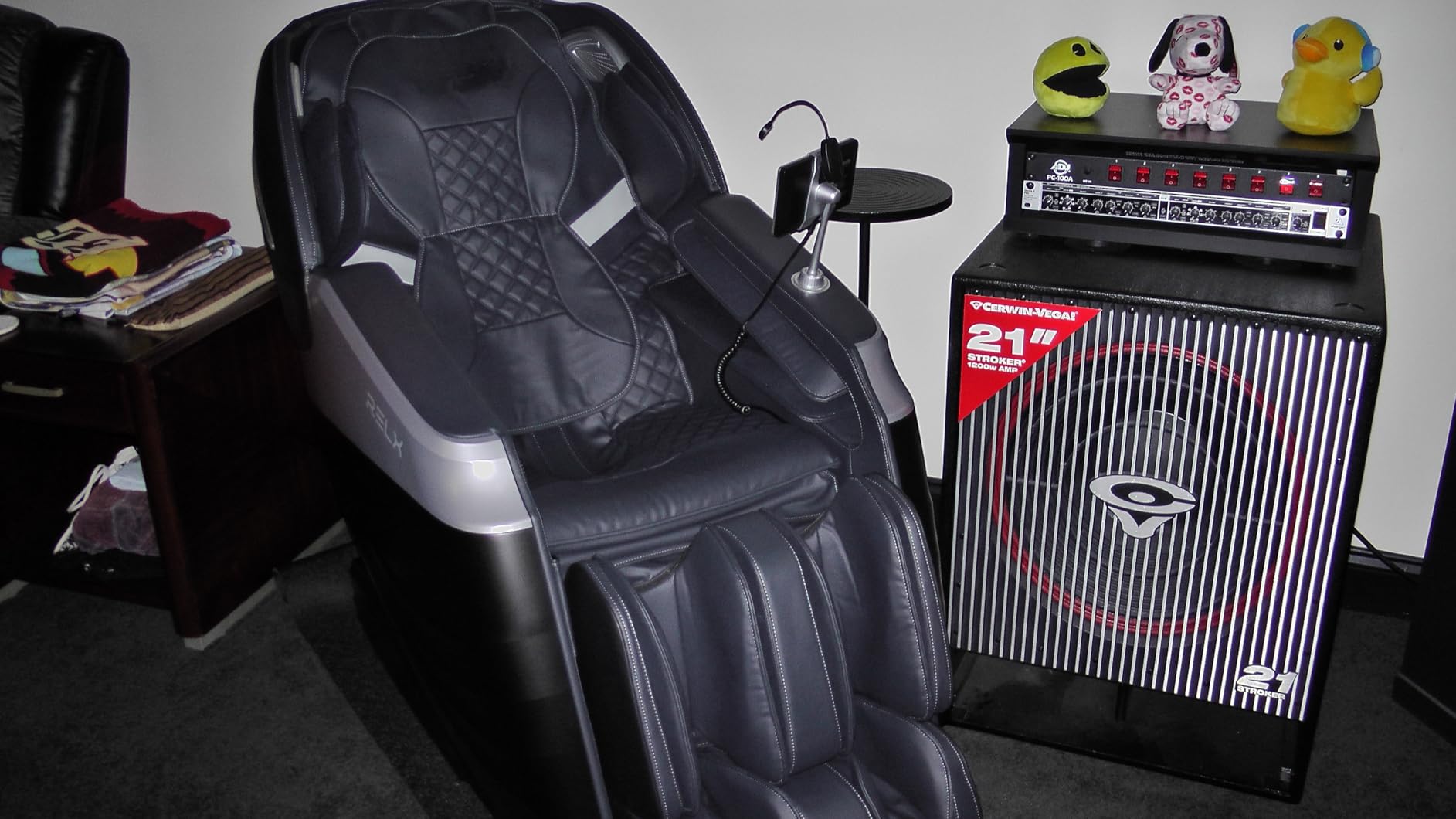 RELX Massage Chair Full Body with Body Scan, Zero Gravity, SL-Track, Cream customer photo 2