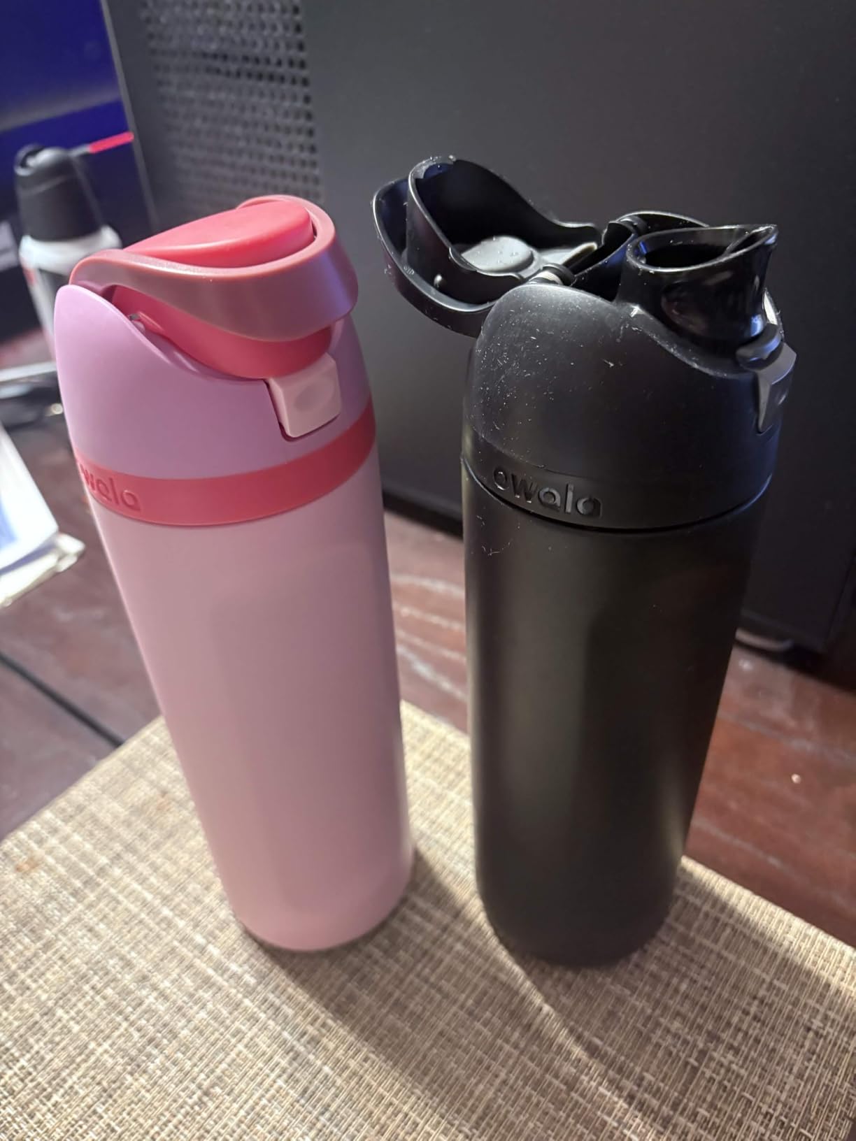 Owala FreeSip Stainless Steel Water Bottle 24 oz Off Road customer photo 1