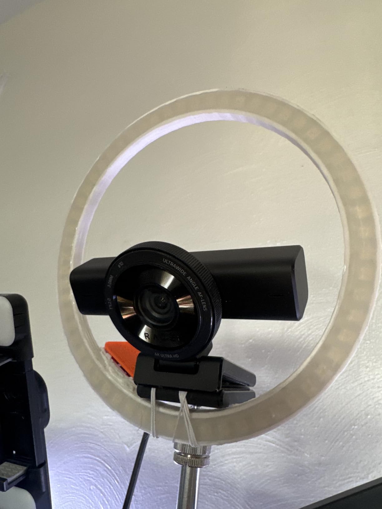 Razer Kiyo V2 Webcam for Streaming and Collaboration 4K 30Fps customer photo 2