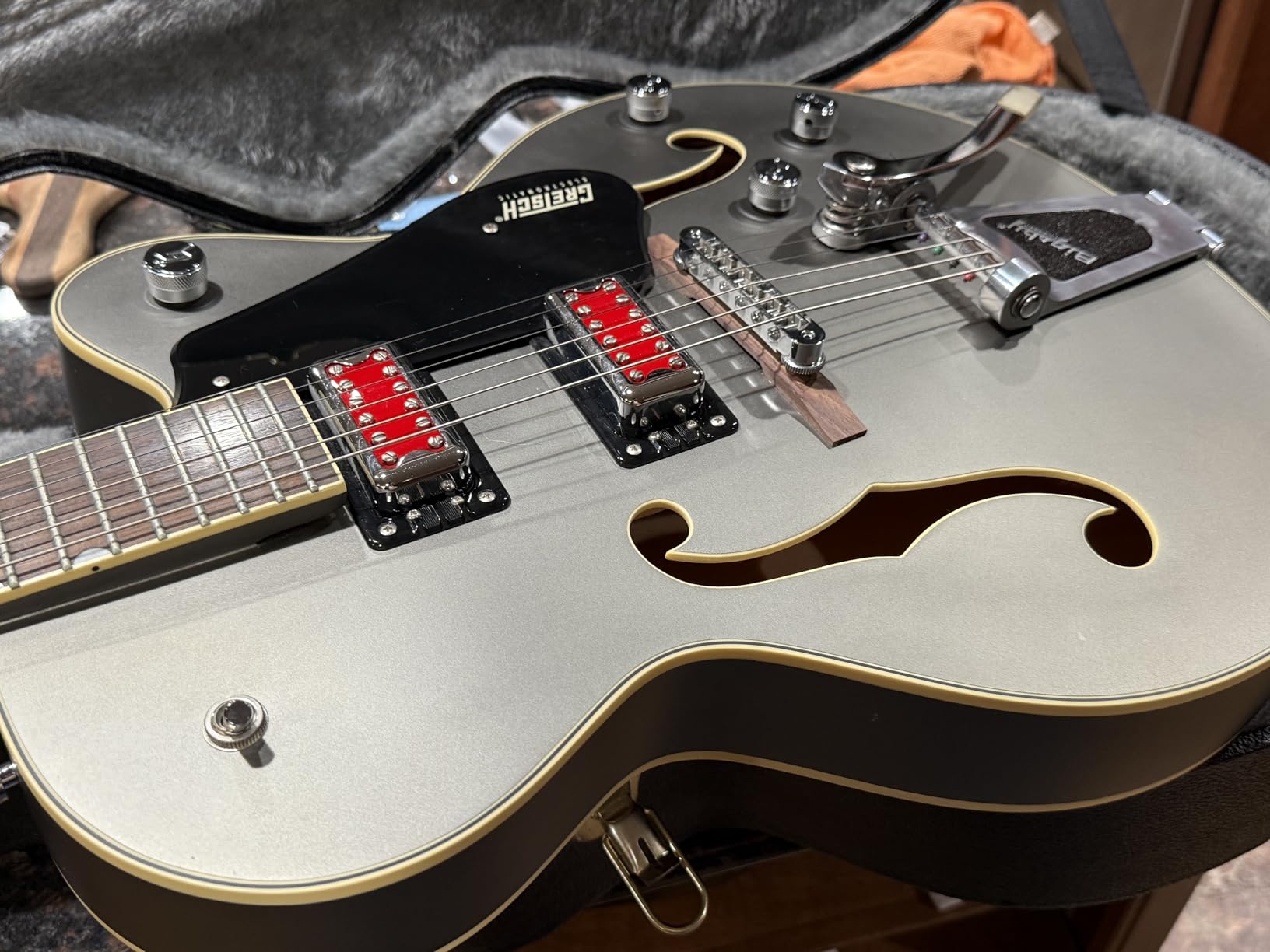 MusicNomad 8 pc. Guitar Care Kit to Clean, Repair & Change Strings (MN299) customer photo 2