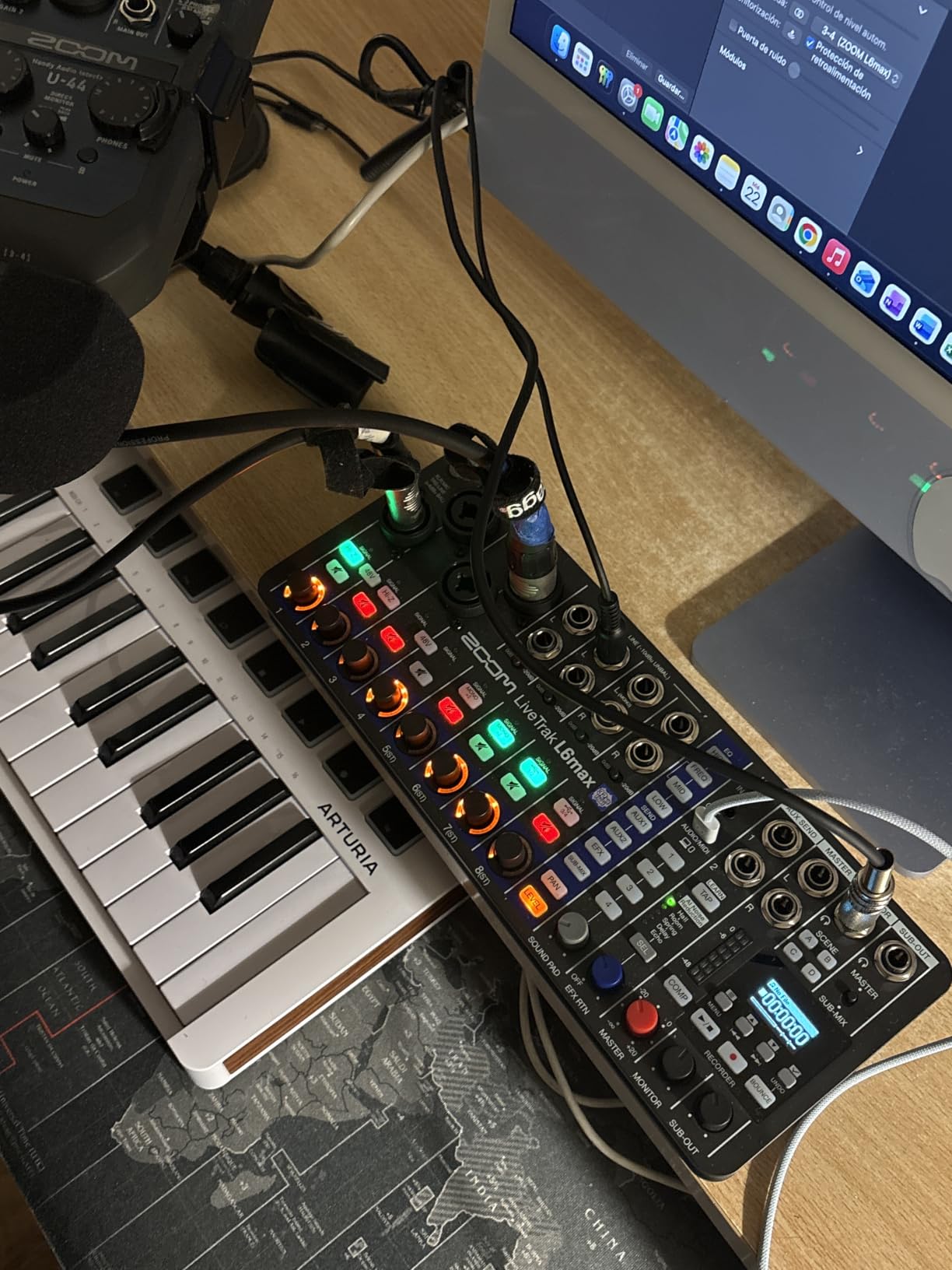 Zoom LiveTrak L6max Mixer/Recorder for Musicians & Podcasters | Clip-Free Audio with 32-Bit Float, 12-Channel, 4 Combo + 8 Stereo Inputs, MIDI, AI Noise Reduction, Battery Powered customer photo 1