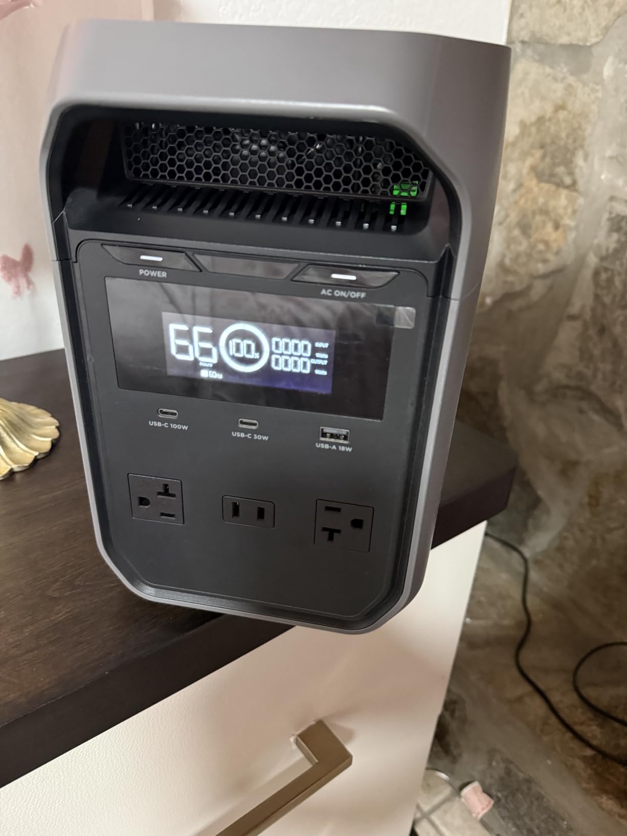 EF ECOFLOW Portable Power Station Delta 3 Classic, 1024Wh 1800W AC | 3600W Surge, 1 Hr Fast Charge, 100W USB-C Output, LiFePO4 Battery, 10ms UPS Solar Generator for Home Backup, Camping & RVs customer photo 2