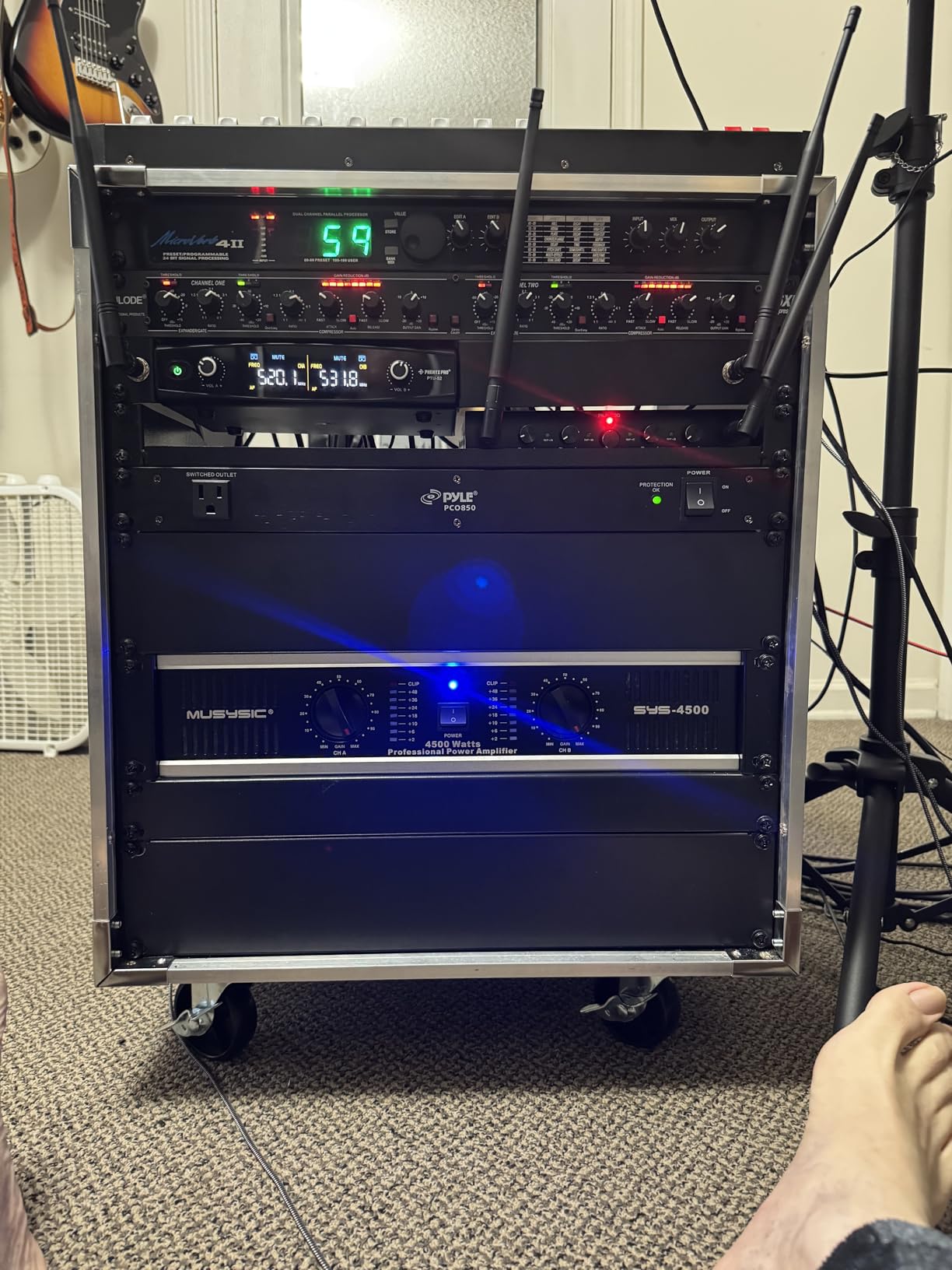 Audio Compressor, Professional Dual-Channel Rackmount Vocal Compressor/Limiter with Noise Gate, Sidechain Insert, and XLR/TRS Inputs for Studio, Live & Streaming customer photo 1