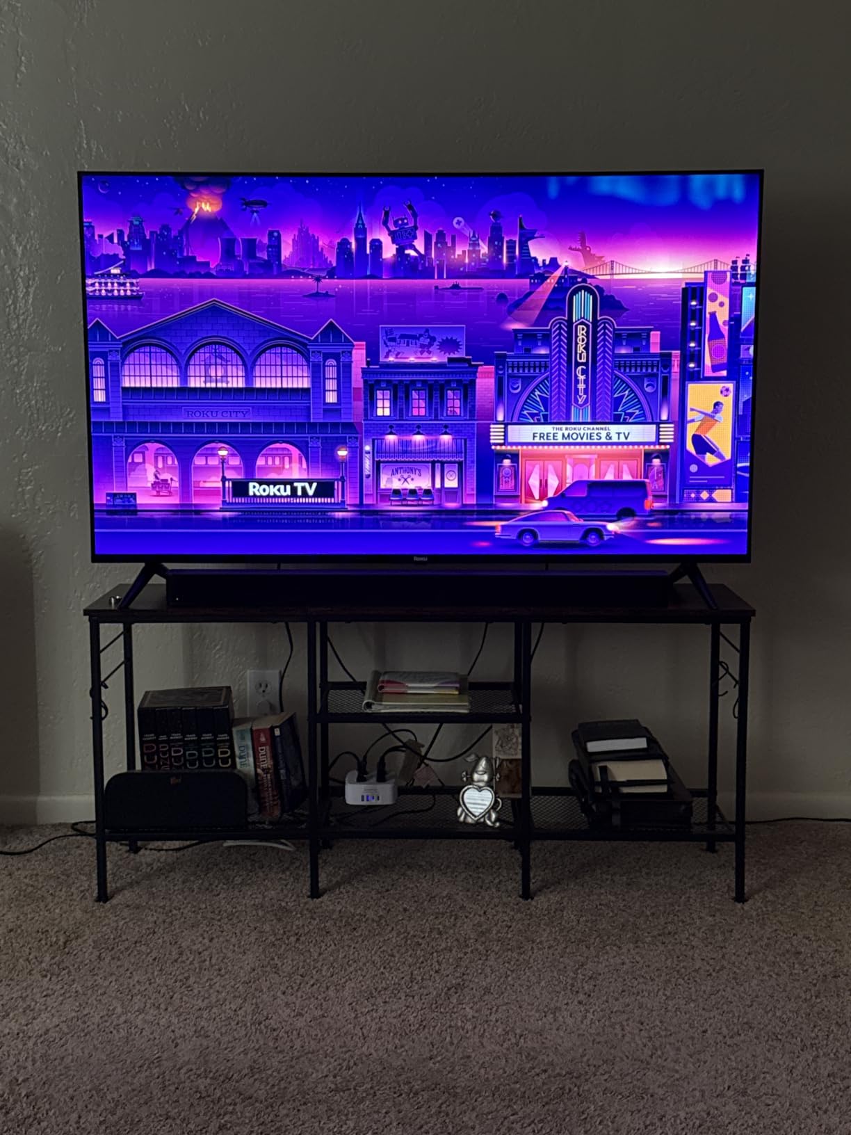 Roku 65-Inch Select Series Smart TV 2026-4K QLED TV - Roku TV | Flat Screen QLED Television with Voice Remote, Wi-Fi & Bluetooth Headphone Mode - Streaming Live Local News, Sports, & Movies customer photo 2