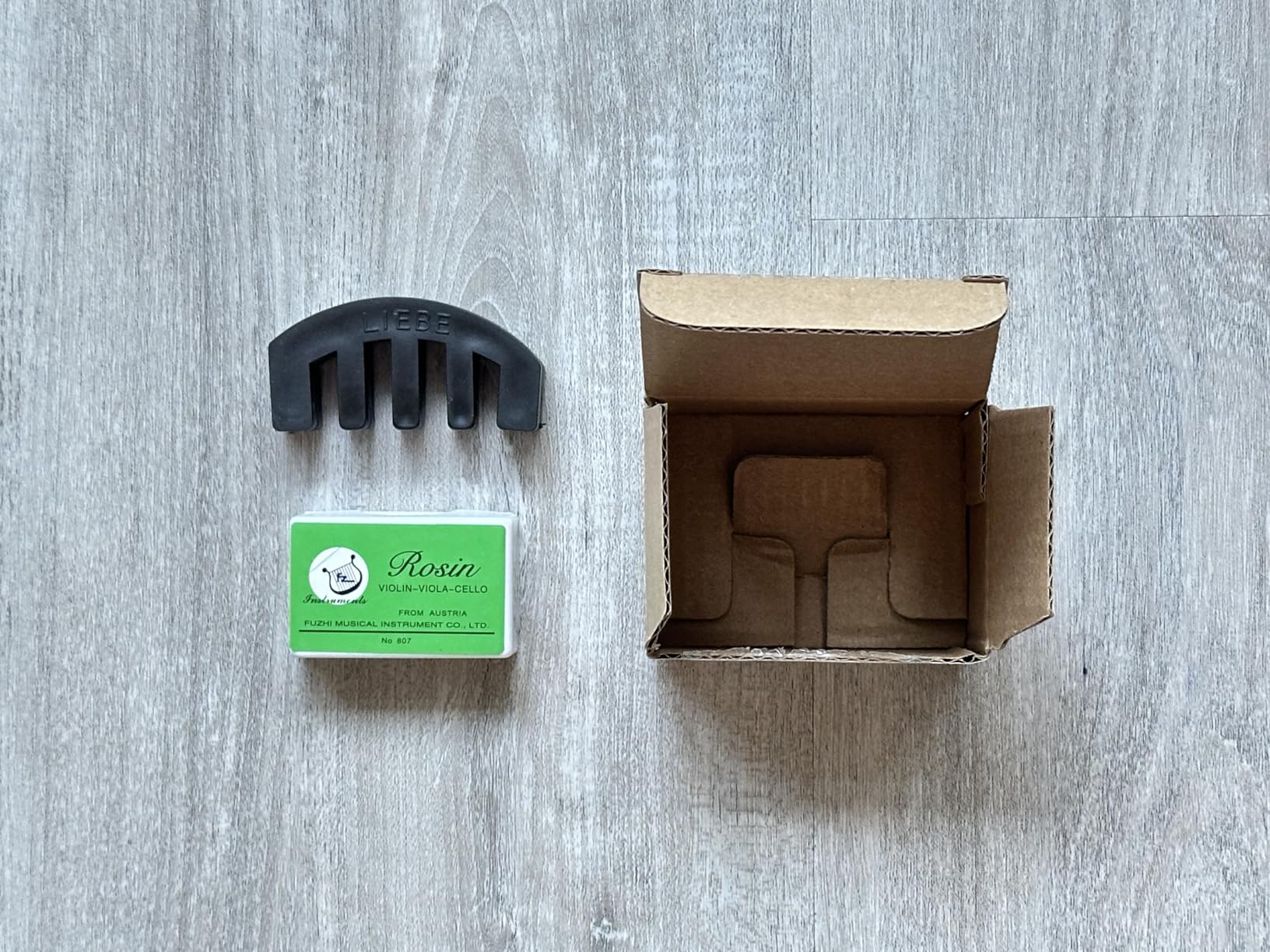 Rubber Violin Mute Full Size, Practice Silencer with Noise Reduction, Easy On/Off no Tool Installation for Practice,Includes Gift Rosin (4/4 Black) customer photo 1