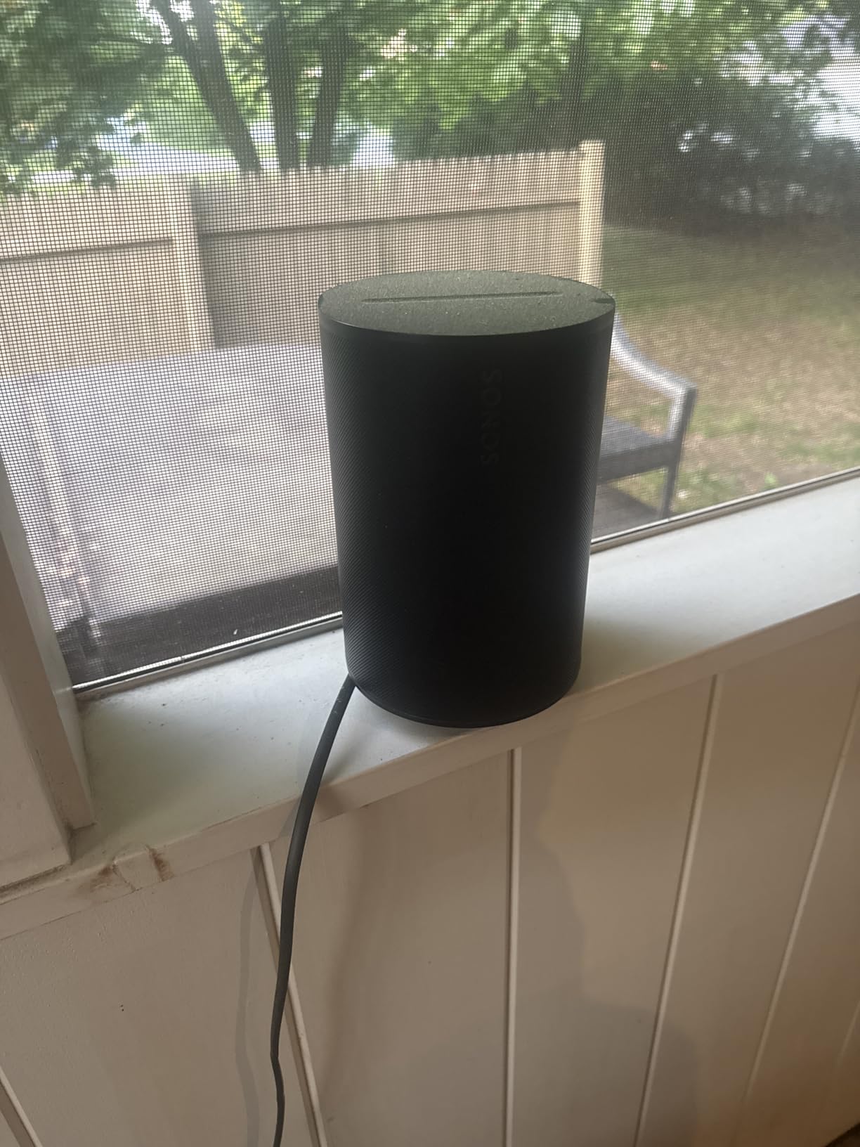 Sonos Era 100 SL Compact Microphone-Free Smart Speaker - Black customer photo 2