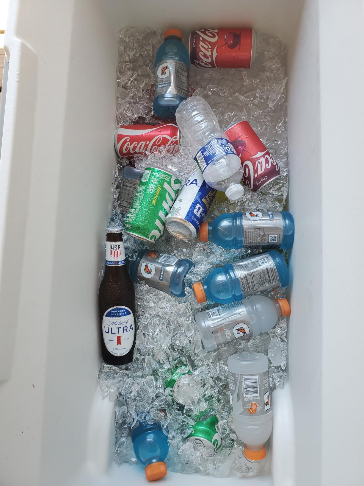 Coleman Classic Series Insulated Portable Rolling Cooler with Wheels, Leak-Resistant Outdoor Hard Cooler Keeps Ice up to 5 Days customer photo 1