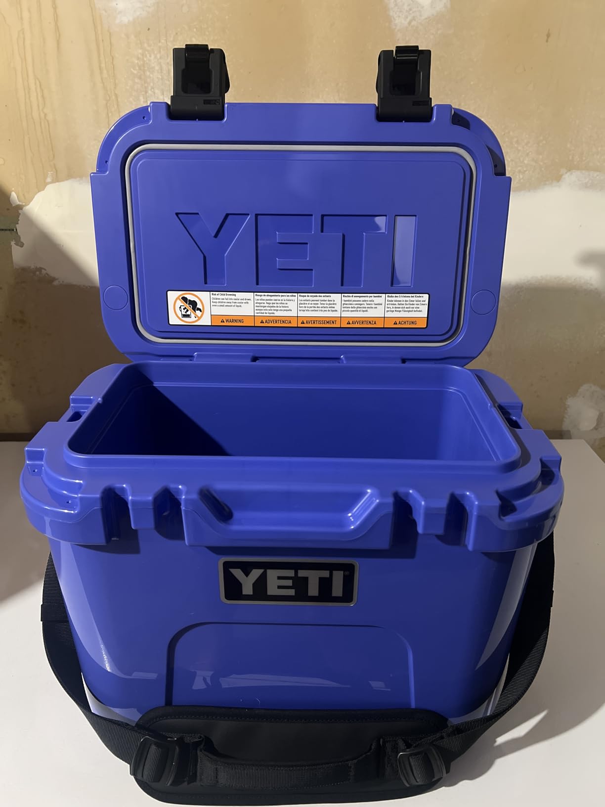 YETI Roadie 15 Hard Cooler with DoubleDuty Shoulder Strap | Compact, Durable, and Portable Insulated Ice Chest, Keeps Ice All Day, Fits 22 cans (only) or 16 lbs of ice (only) customer photo 1