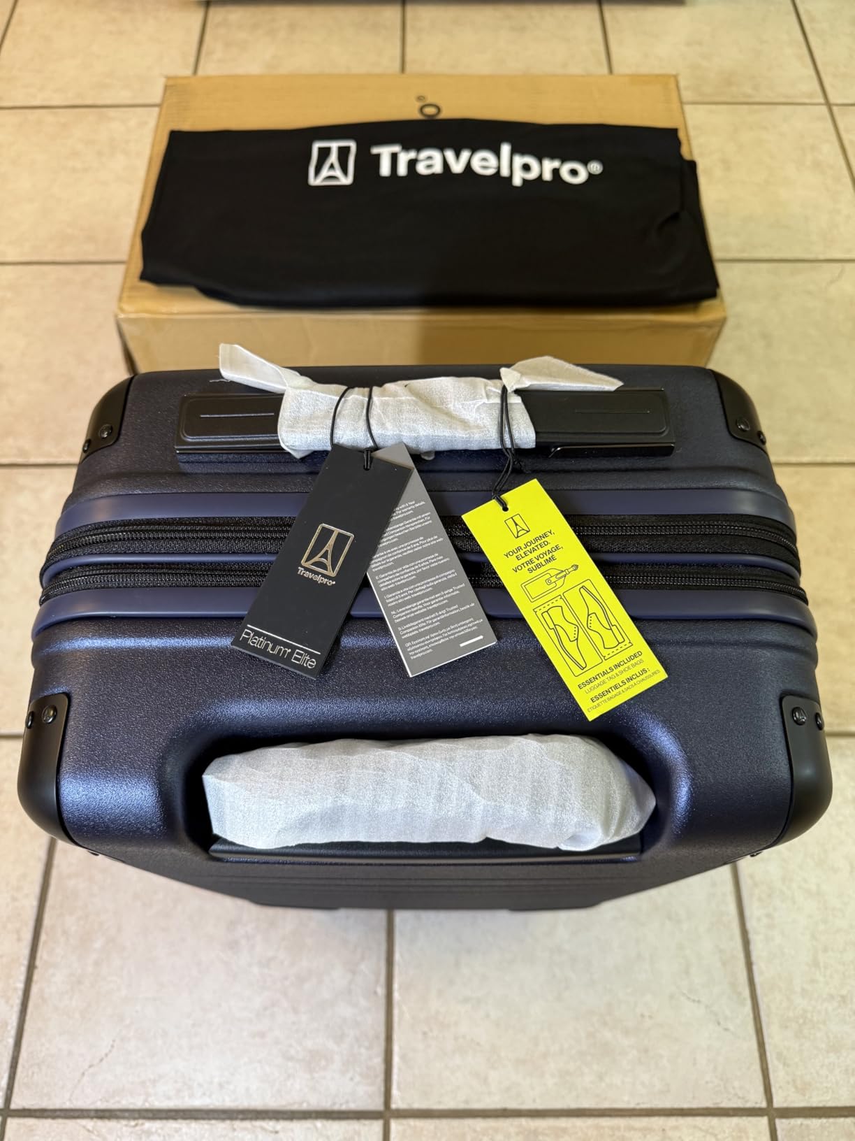 Travelpro Platinum Elite Hardside Checked Luggage Spinner, Navy, 28-Inch customer photo 2