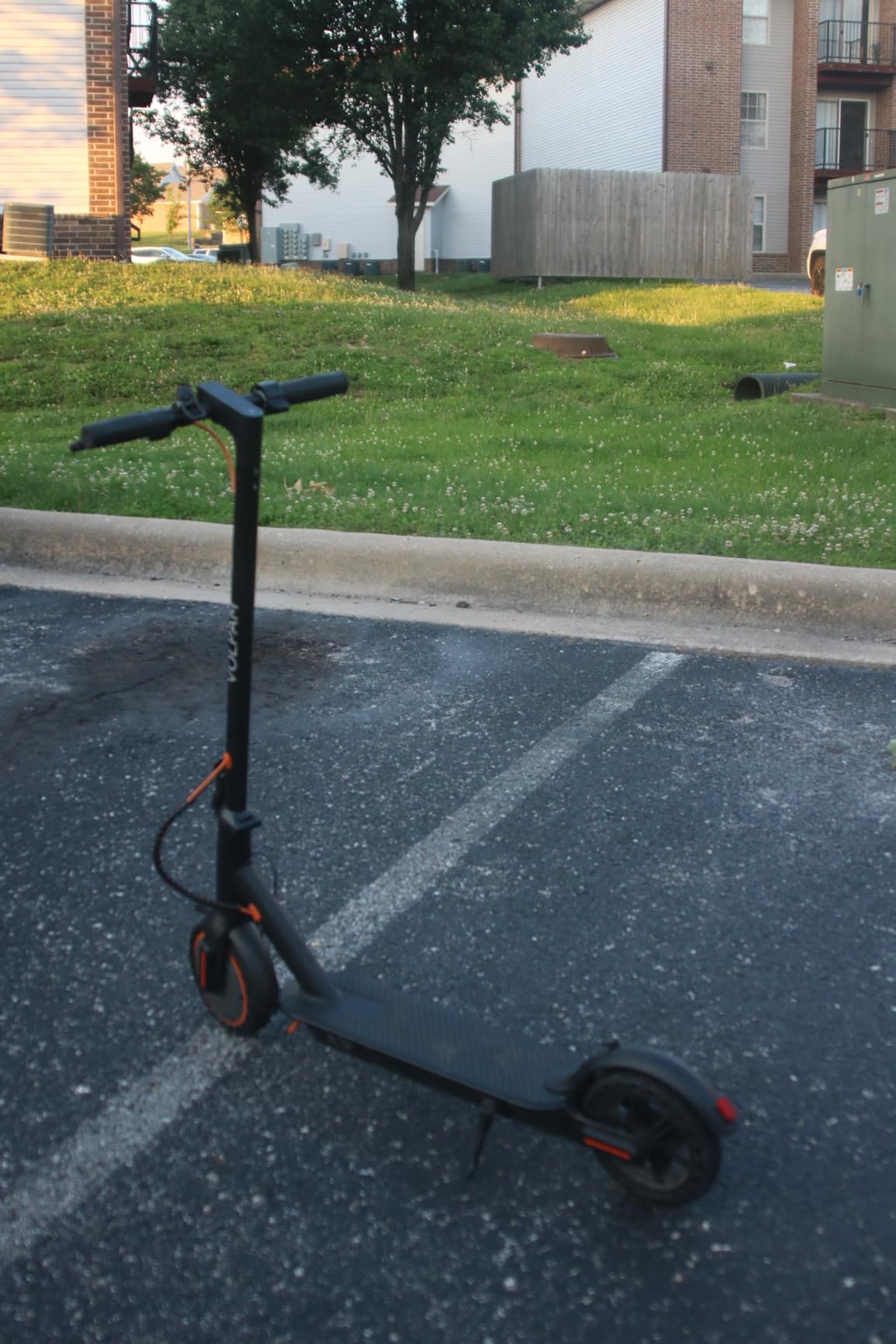 VOLPAM 10 Inches 500W Adult Electric Scooter with Dual Suspensions, Max 25Miles Long Range & 19 MPH Top Speed, Folding E Scooter Choice customer photo 2
