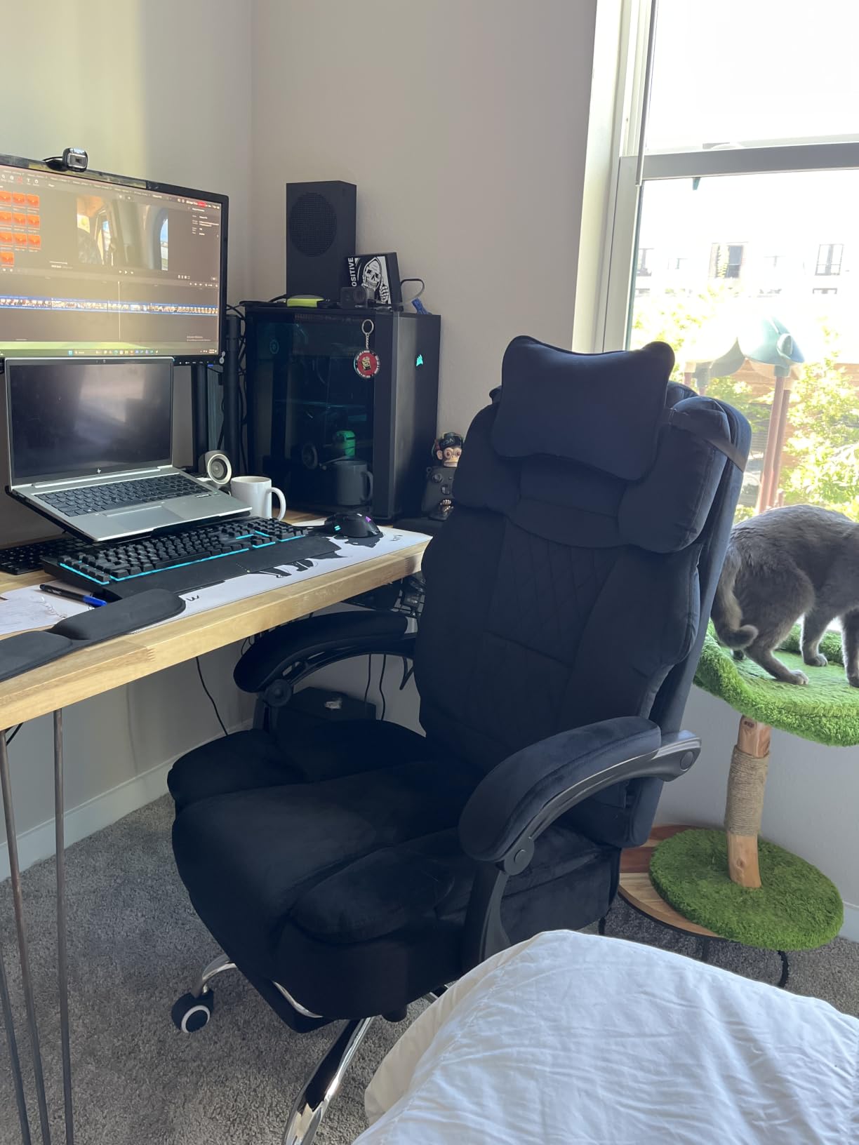 GTPLAYER Big and Tall Office Chair with Pocket Spring Cushion & Ergonomic Lumbar Support for Lower Back Pain Relief, High Back Computer Gaming Chair with Foot Rest, Soft Velvet Fabric, Black customer photo 1