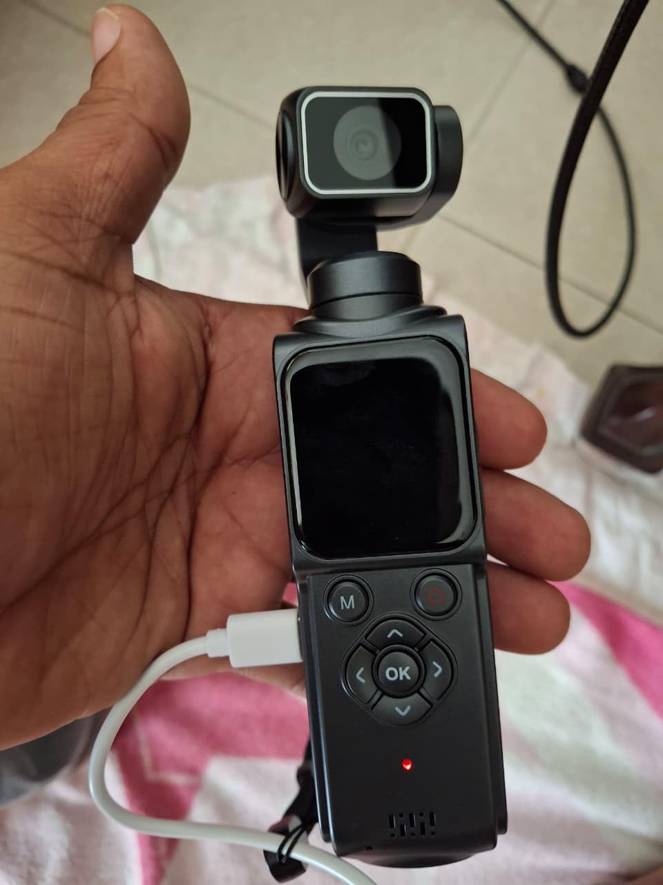 M105 4K Handheld Vlogging Pocket Camera, Portable Video Recording Camcorder | AI Face Tracking Small Digital Camera for Vlog, Travel, YouTube Content Creator customer photo 2