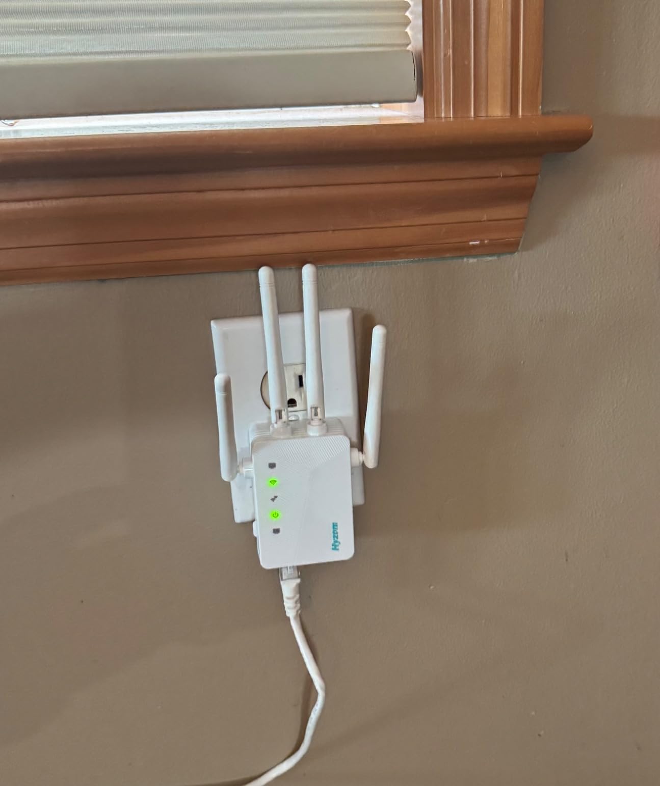 WiFi Extender Signal Booster for Home, Covers Up to 18,000 Sq Ft, Long Range Wireless Internet Repeater with Ethernet Port, Eliminates Dead Zones, Reduces Buffering, Supports 65+ Devices, 1-Tap Setup customer photo 1