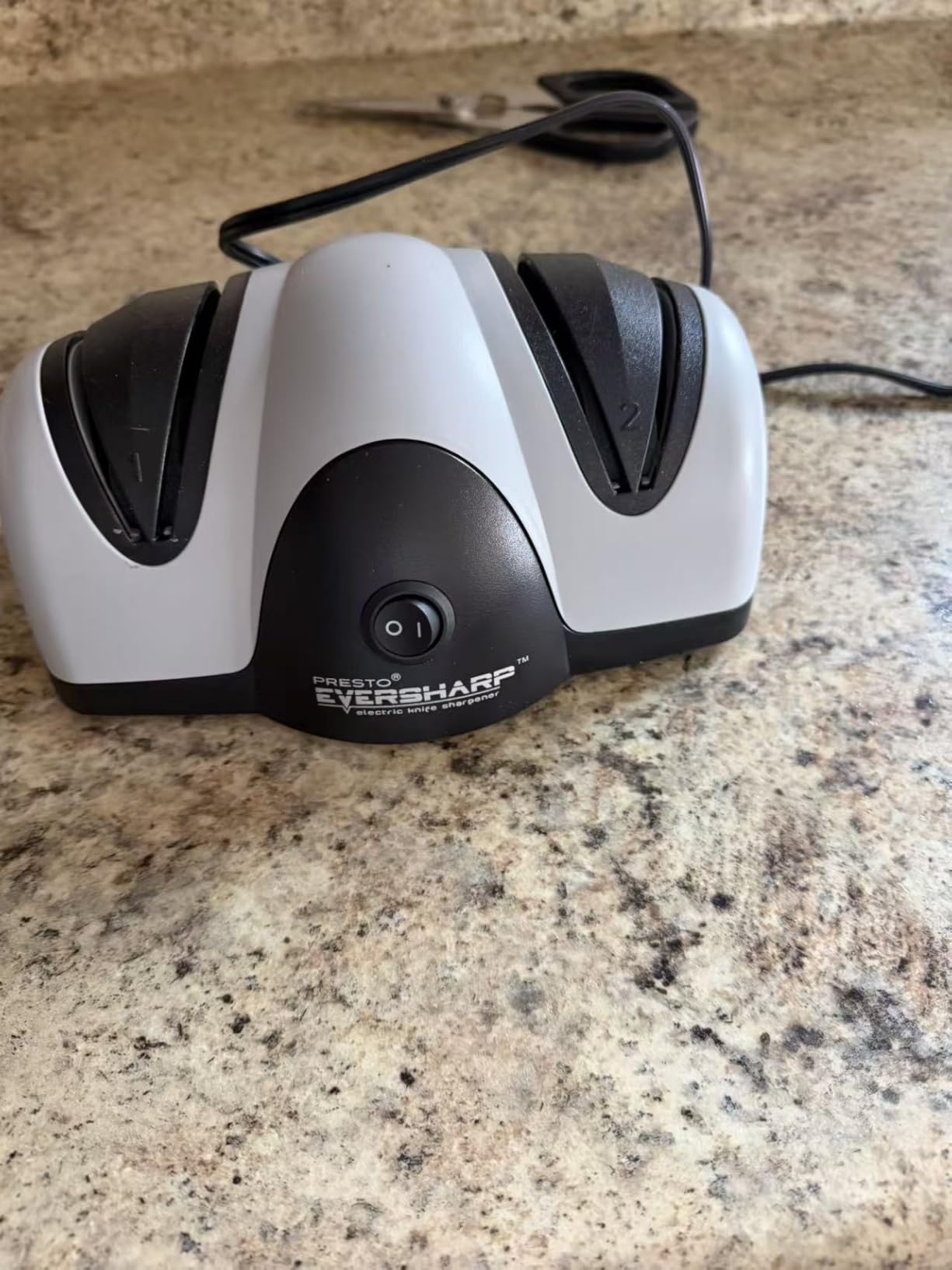 Presto 08800 EverSharp Electric Knife Sharpener customer photo 1