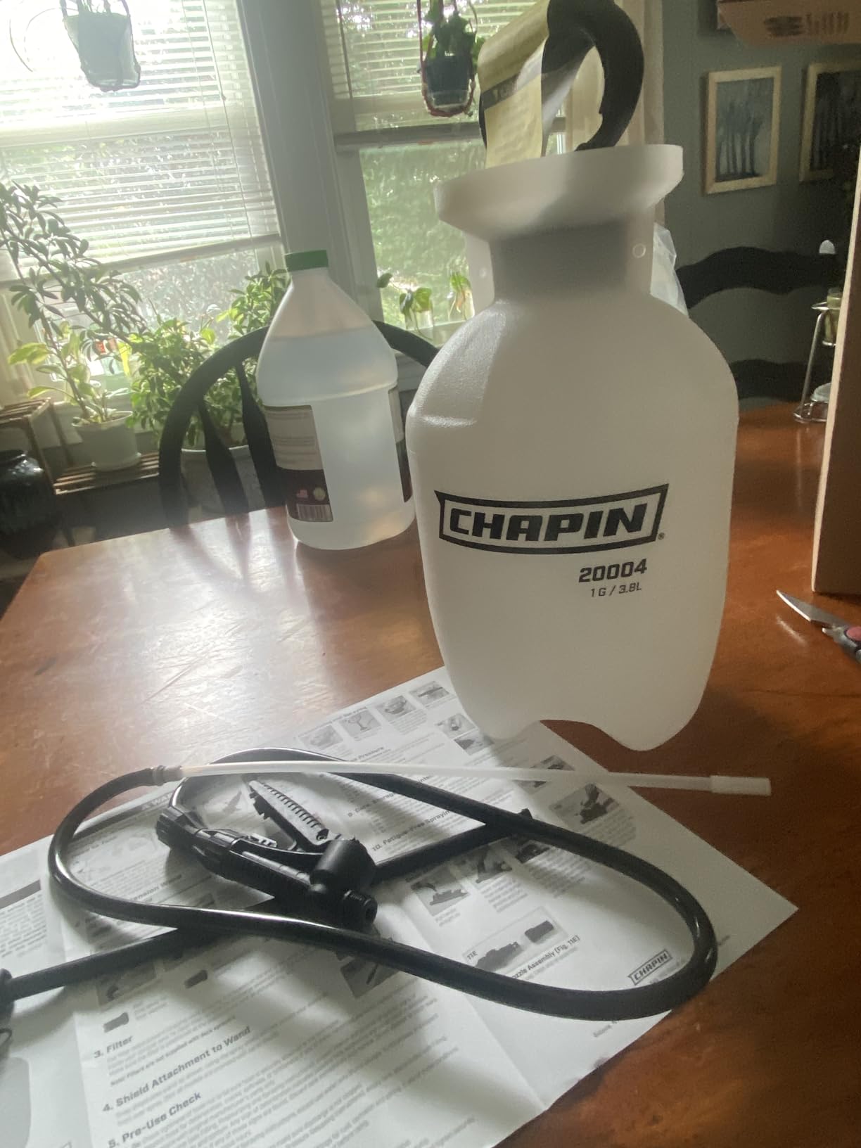 CHAPIN 20004 SureSpray 1-Gallon Pump Sprayer for Lawn, Garden & Weeds customer photo 1