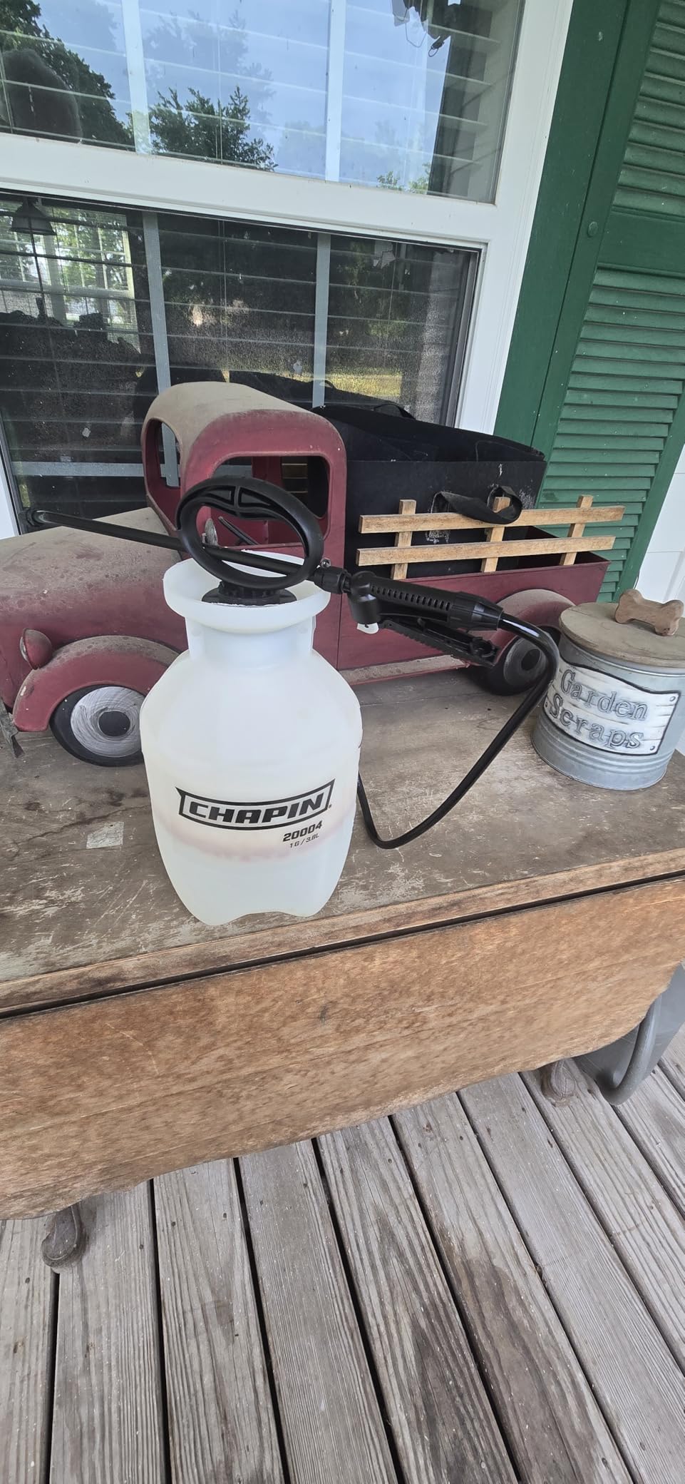 CHAPIN 20004 SureSpray 1-Gallon Pump Sprayer for Lawn, Garden & Weeds customer photo 2