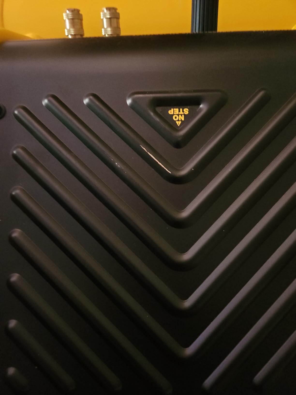 DEWALT Air Compressor, 225-PSI Max, Hand Carry with Wheels, 4-1/2 Gallon (D55146) customer photo 2