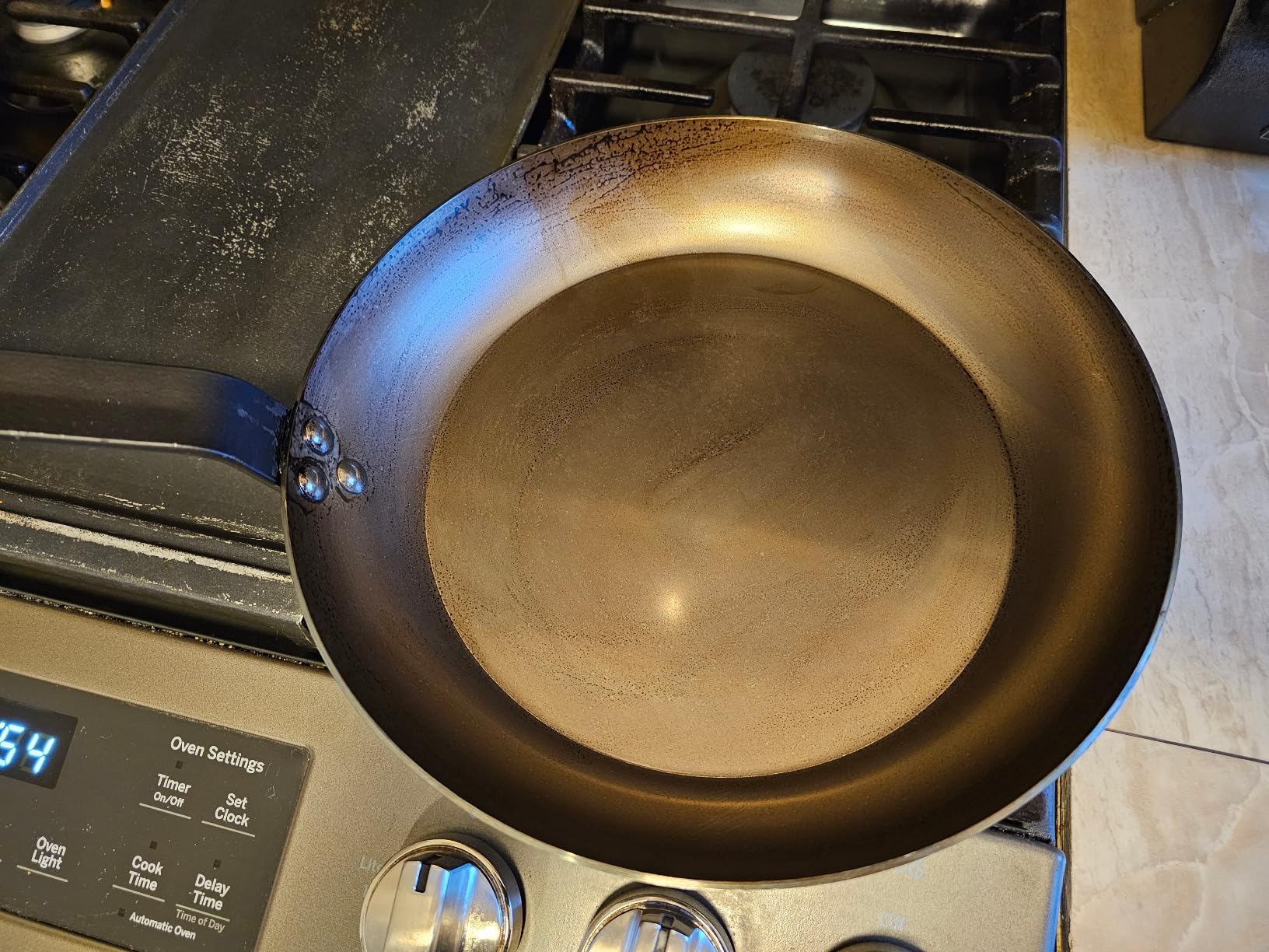 Mauviel M'Steel Black Carbon Natural Nonstick Frying Pan With Iron Handle, 12.6-in, Suitable For All Cooking Surfaces, Made in France customer photo 1